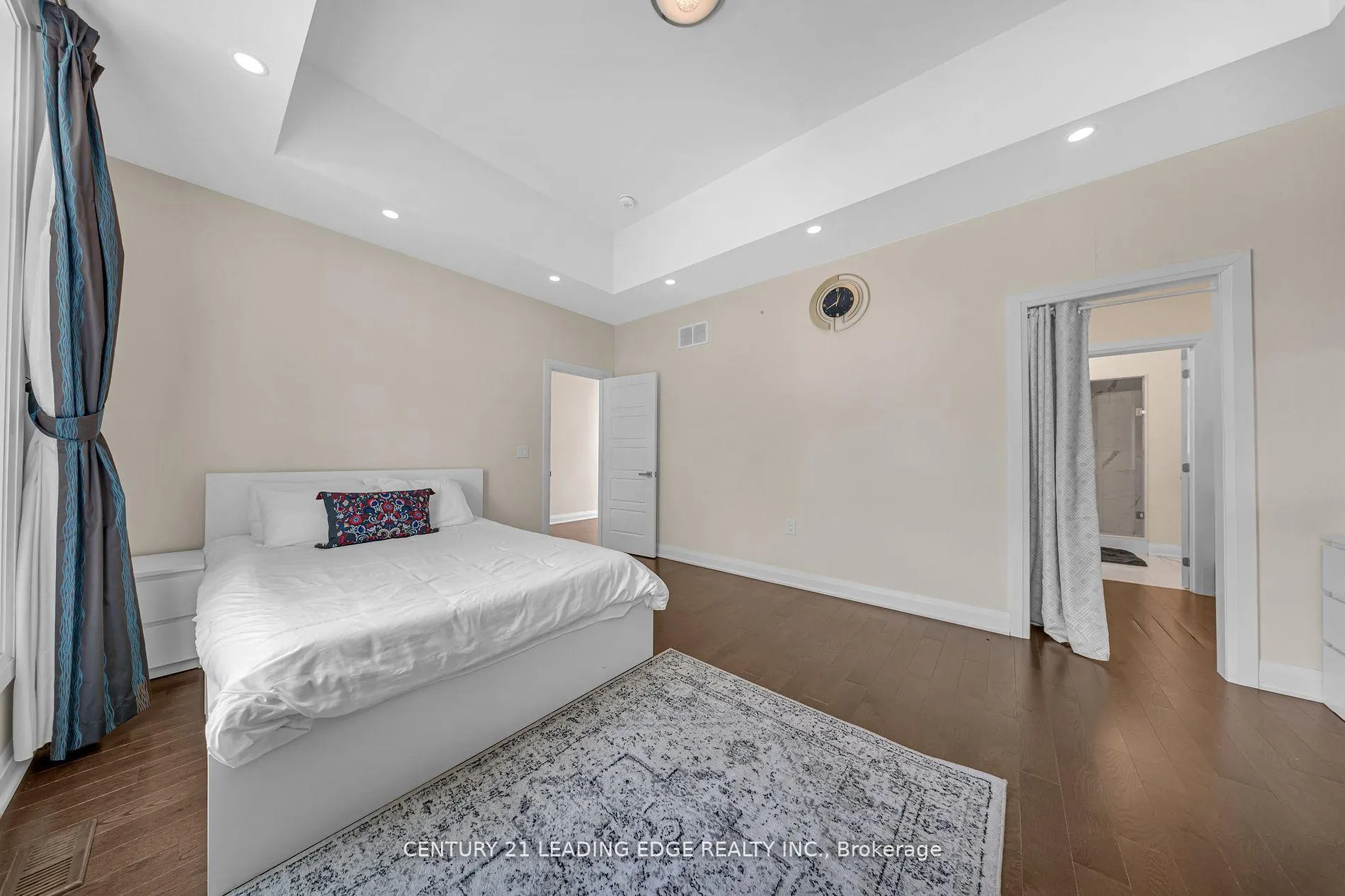 Photo 30 of 736 Hillview Crescent, Pickering, West Shore — HOMEH