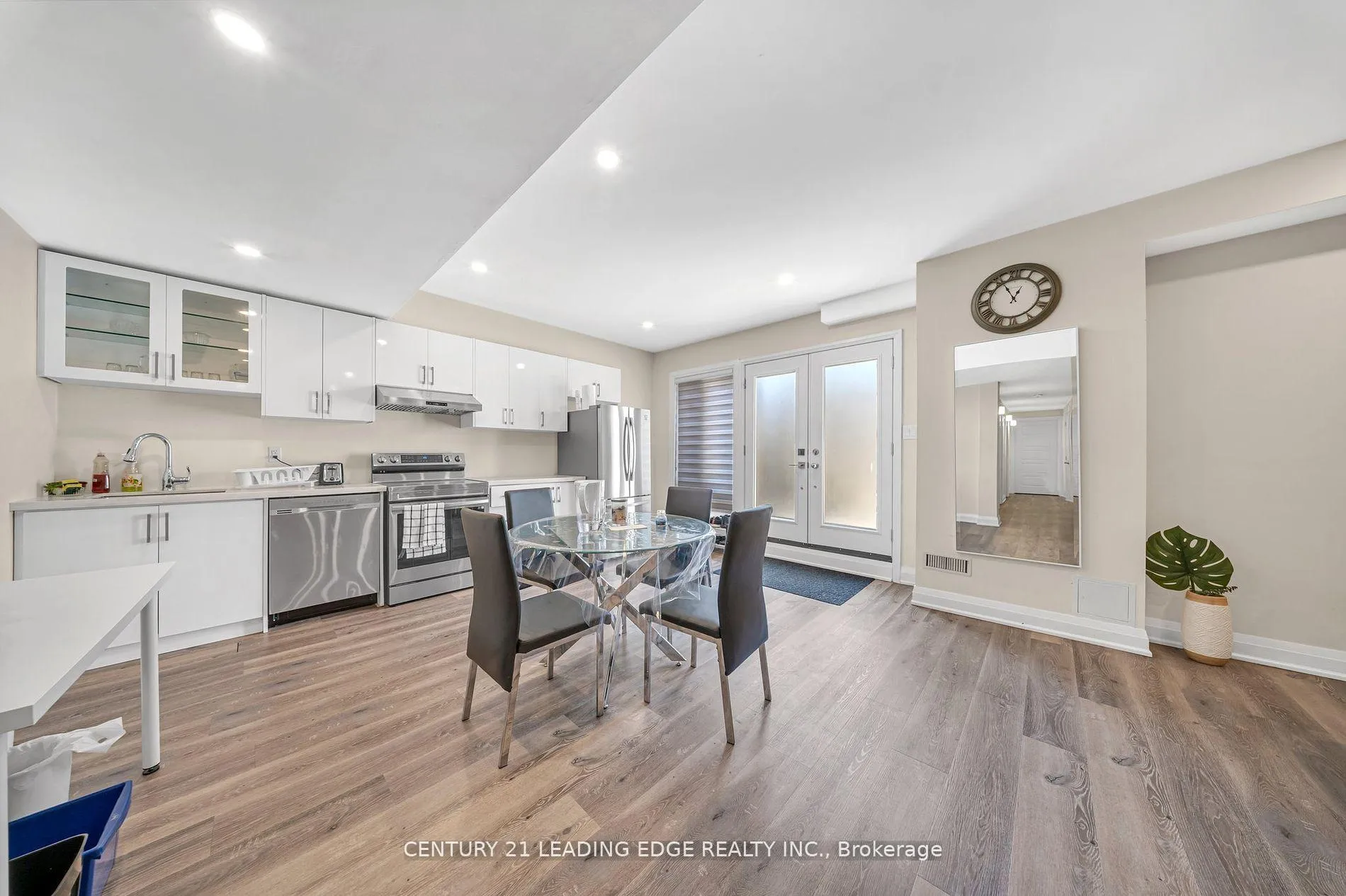 Photo 34 of 736 Hillview Crescent, Pickering, West Shore — HOMEH