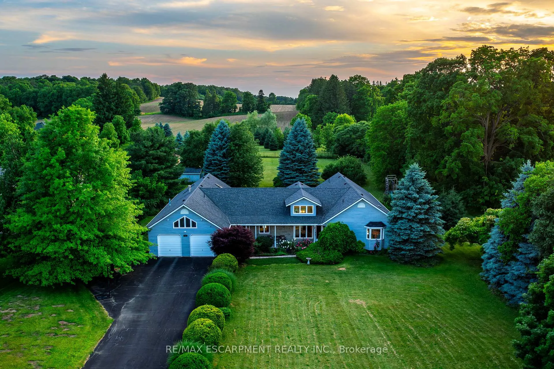 Front of 399 Old Brock Road
