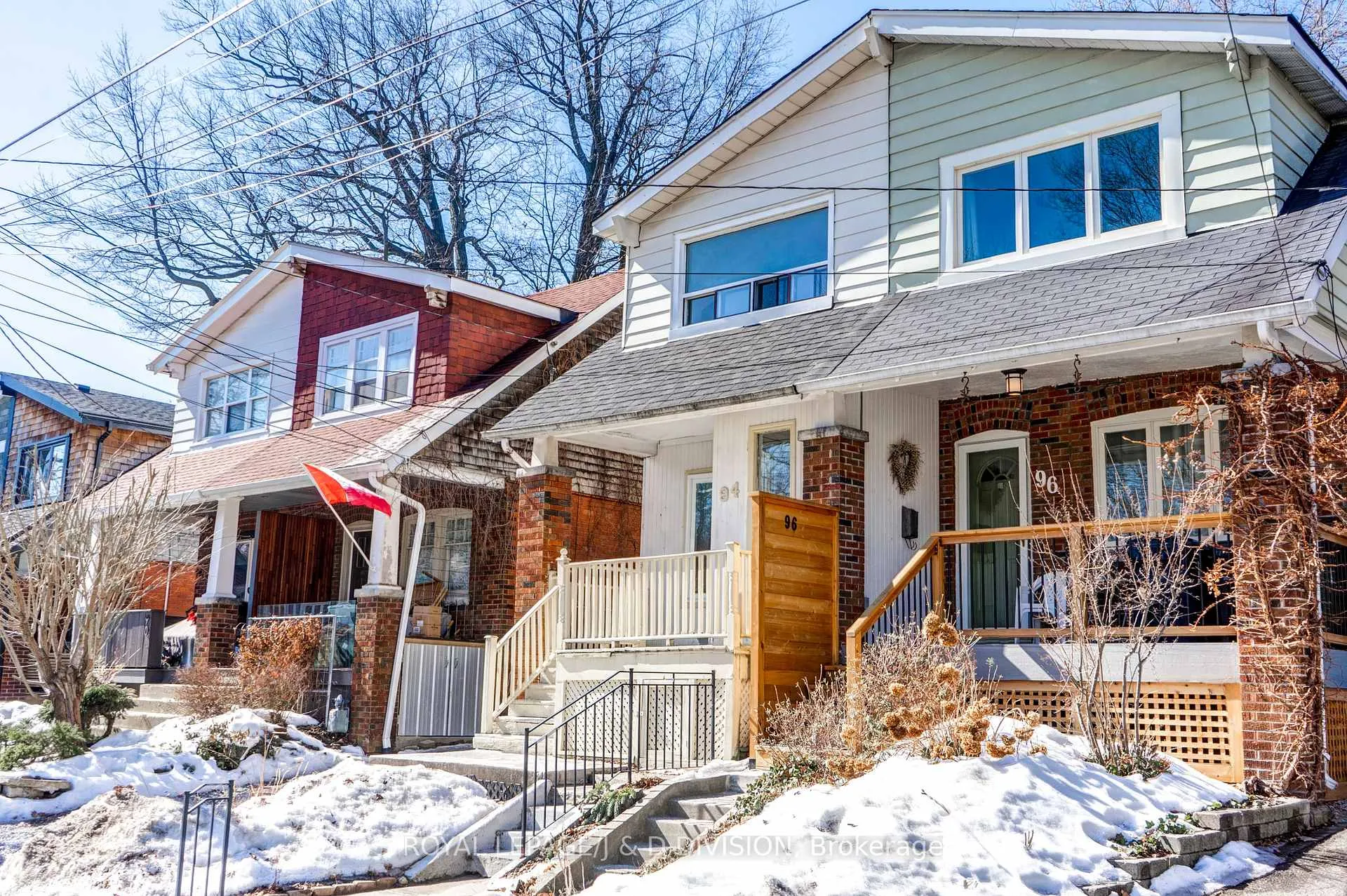 Photo 2 of 94 Brookside Drive, Toronto, East End-Danforth — HOMEH