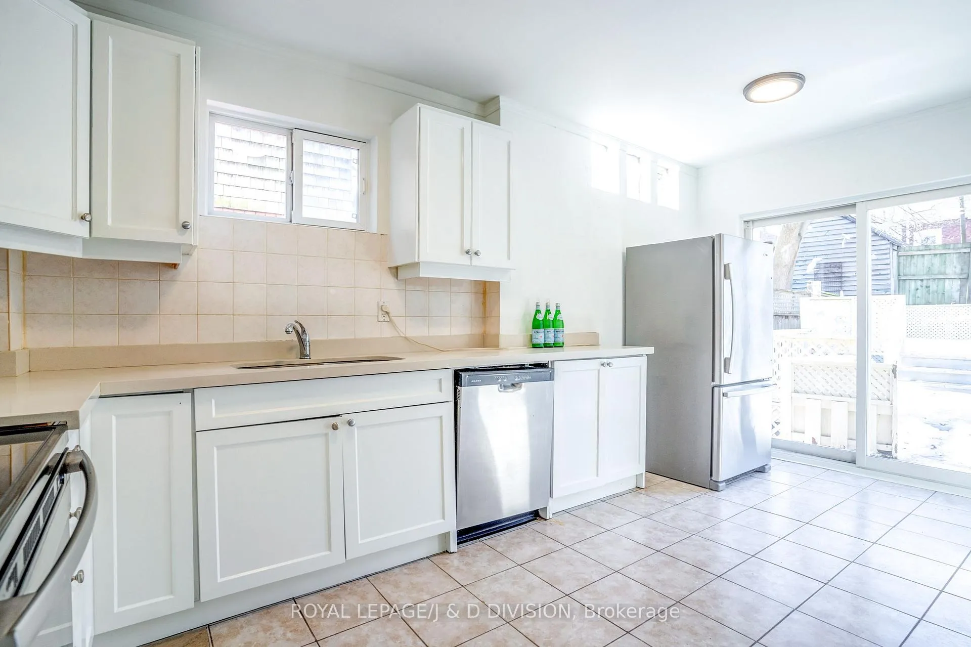 Photo 13 of 94 Brookside Drive, Toronto, East End-Danforth — HOMEH