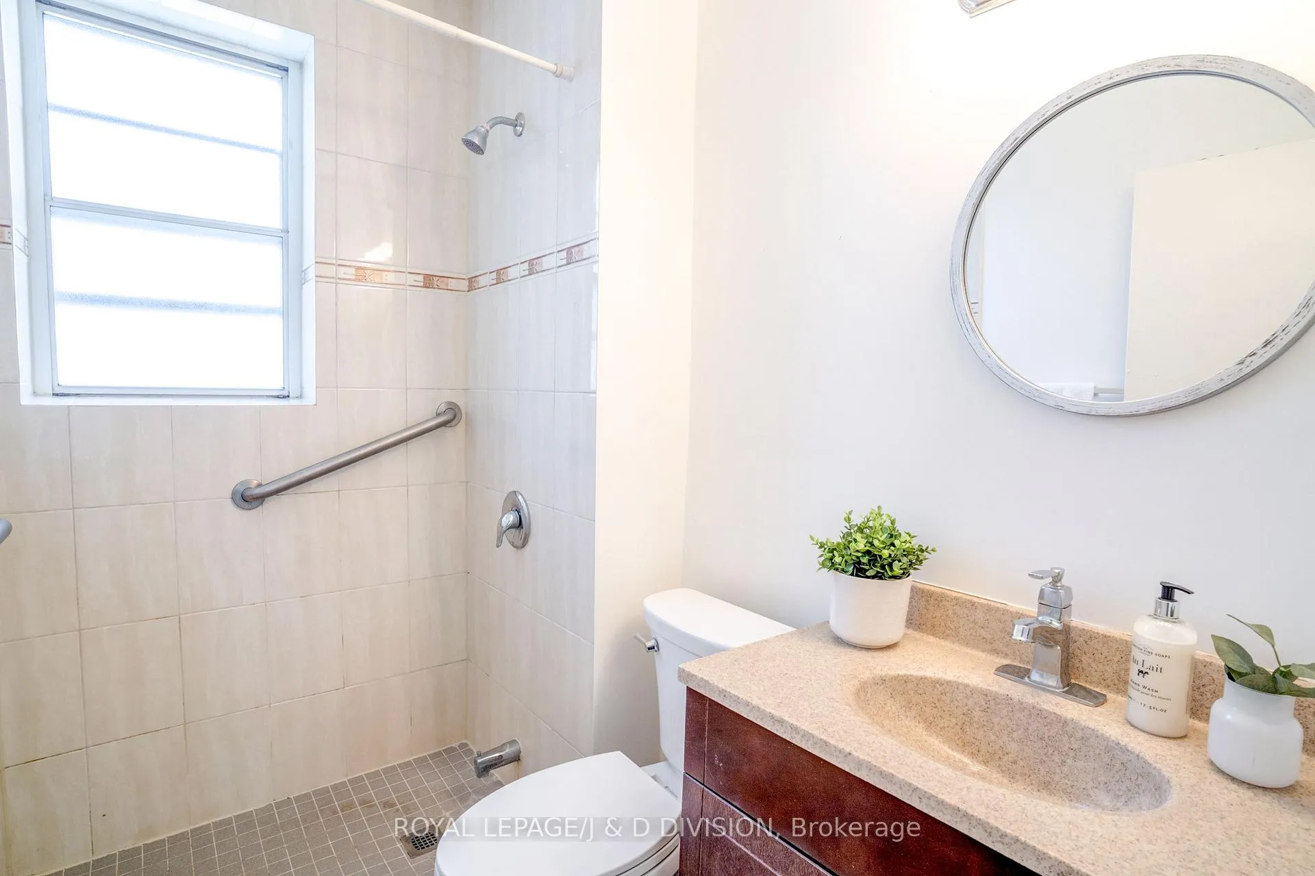 Photo 25 of 94 Brookside Drive, Toronto, East End-Danforth — HOMEH