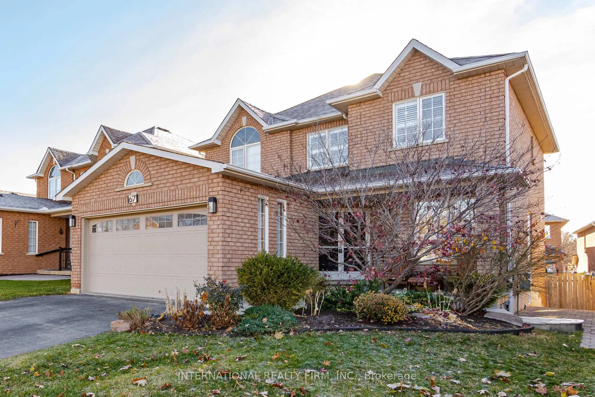Front of 67 Rosanna Crescent