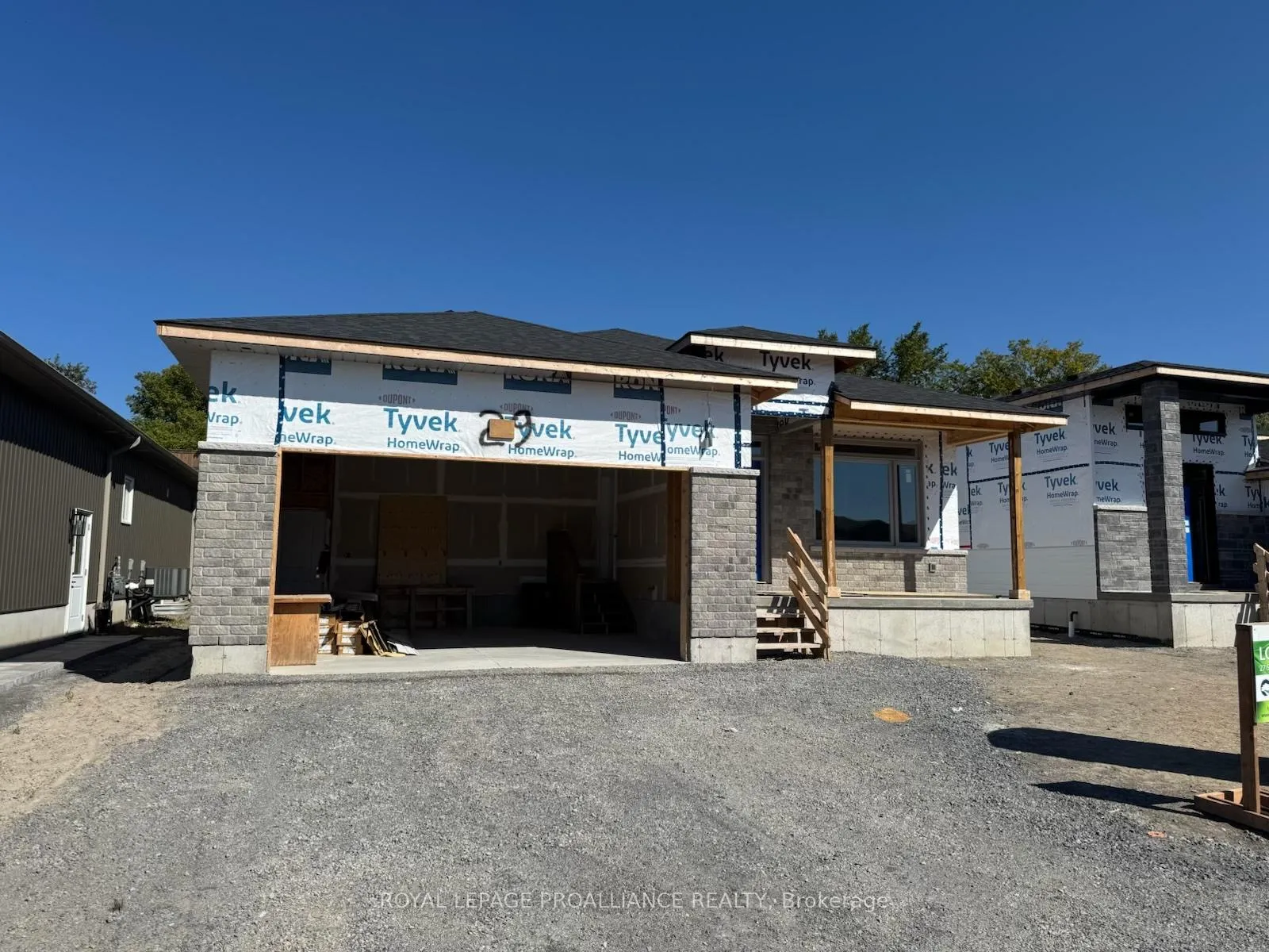Front of 29 Schmidt Way