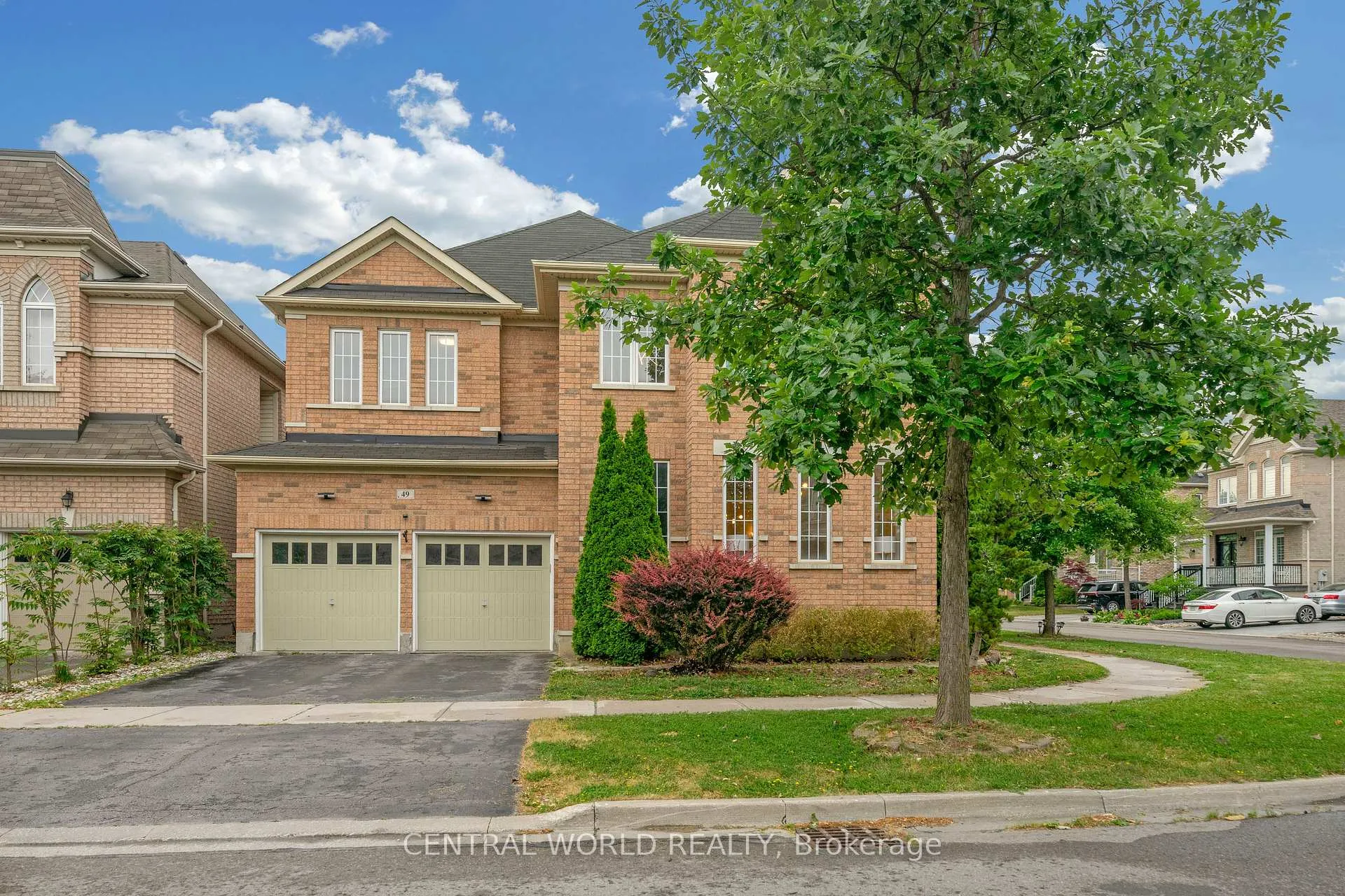 Photo 2 of 49 Stonechurch Crescent, Markham, Box Grove — HOMEH