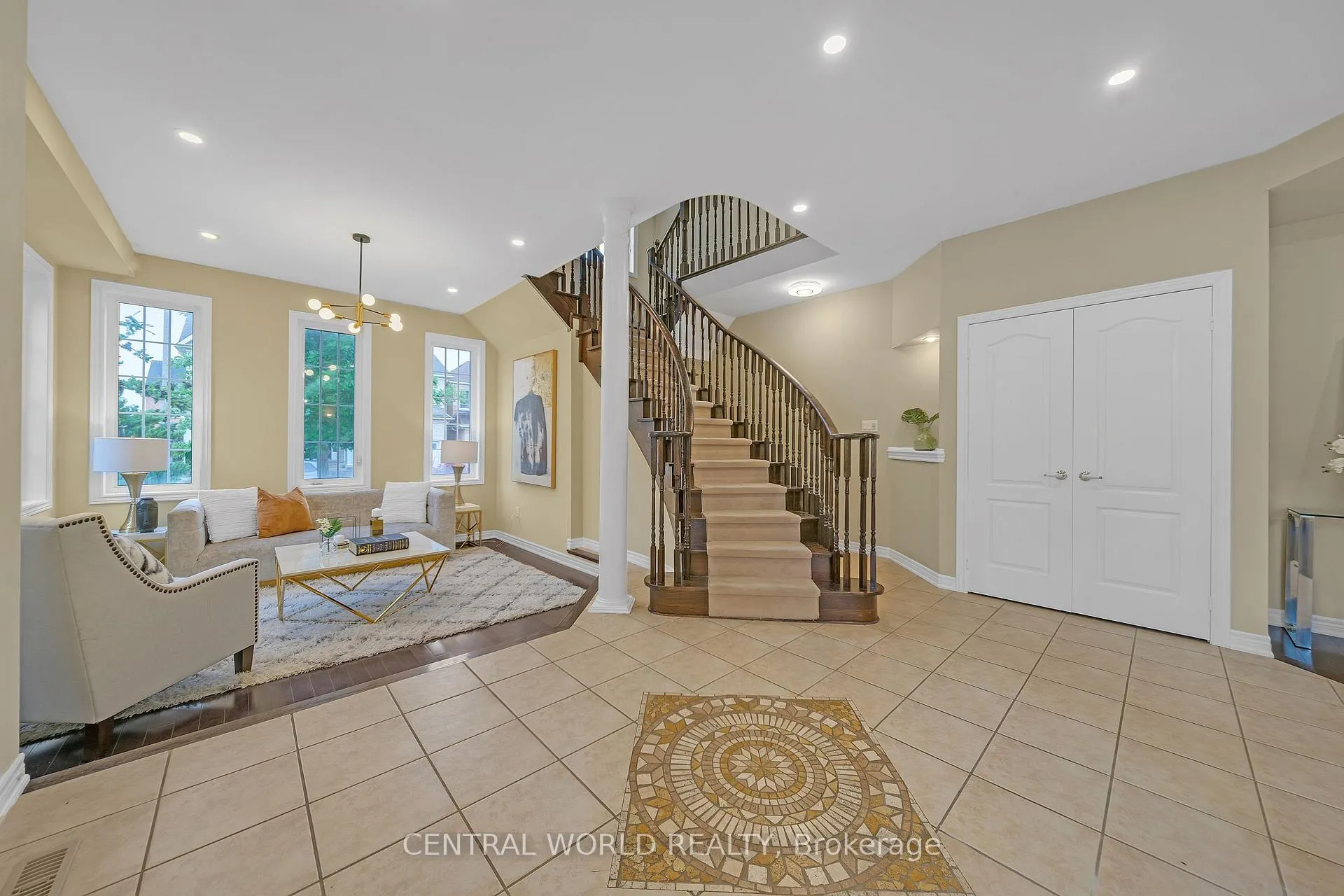 Photo 5 of 49 Stonechurch Crescent, Markham, Box Grove — HOMEH