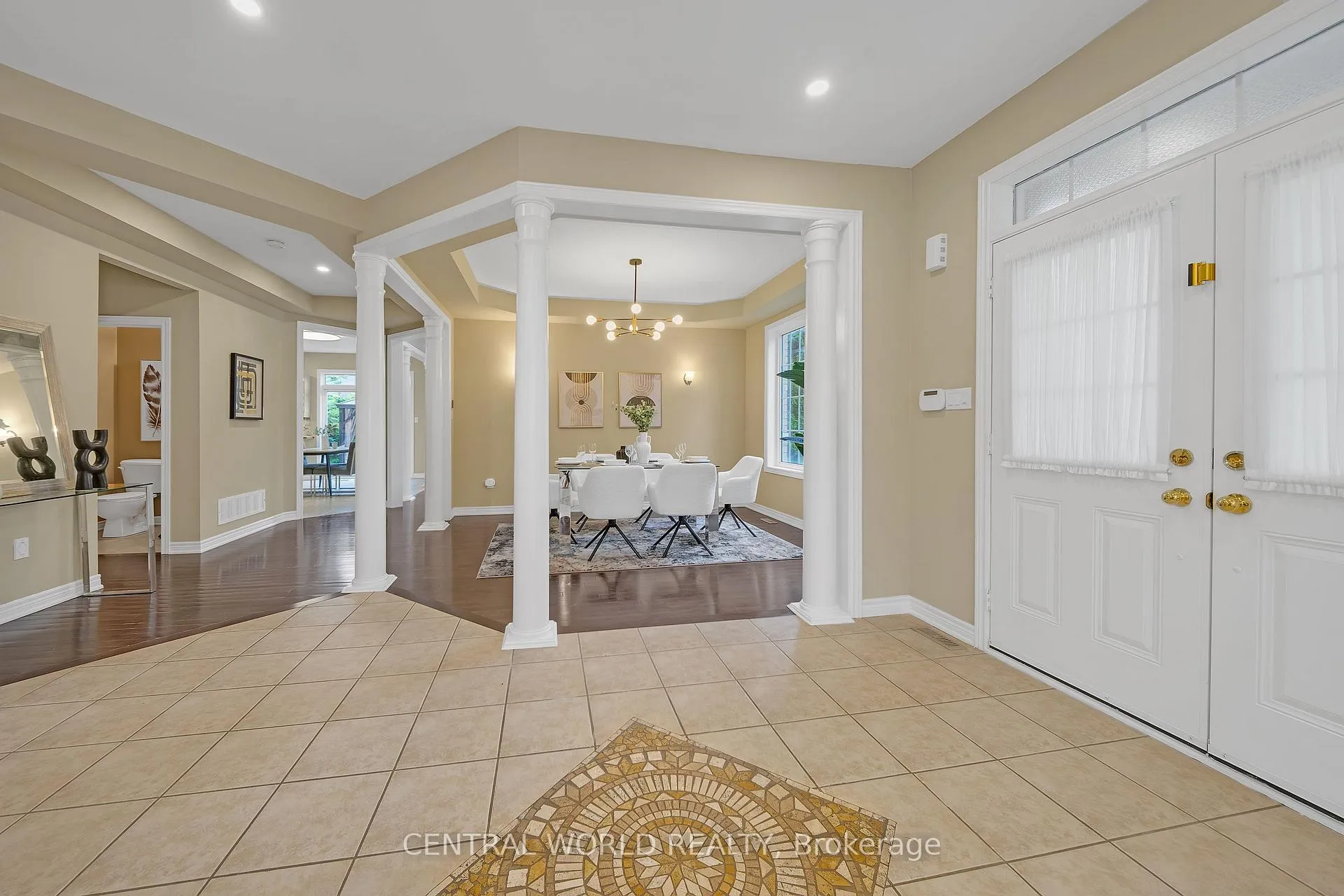 Photo 9 of 49 Stonechurch Crescent, Markham, Box Grove — HOMEH