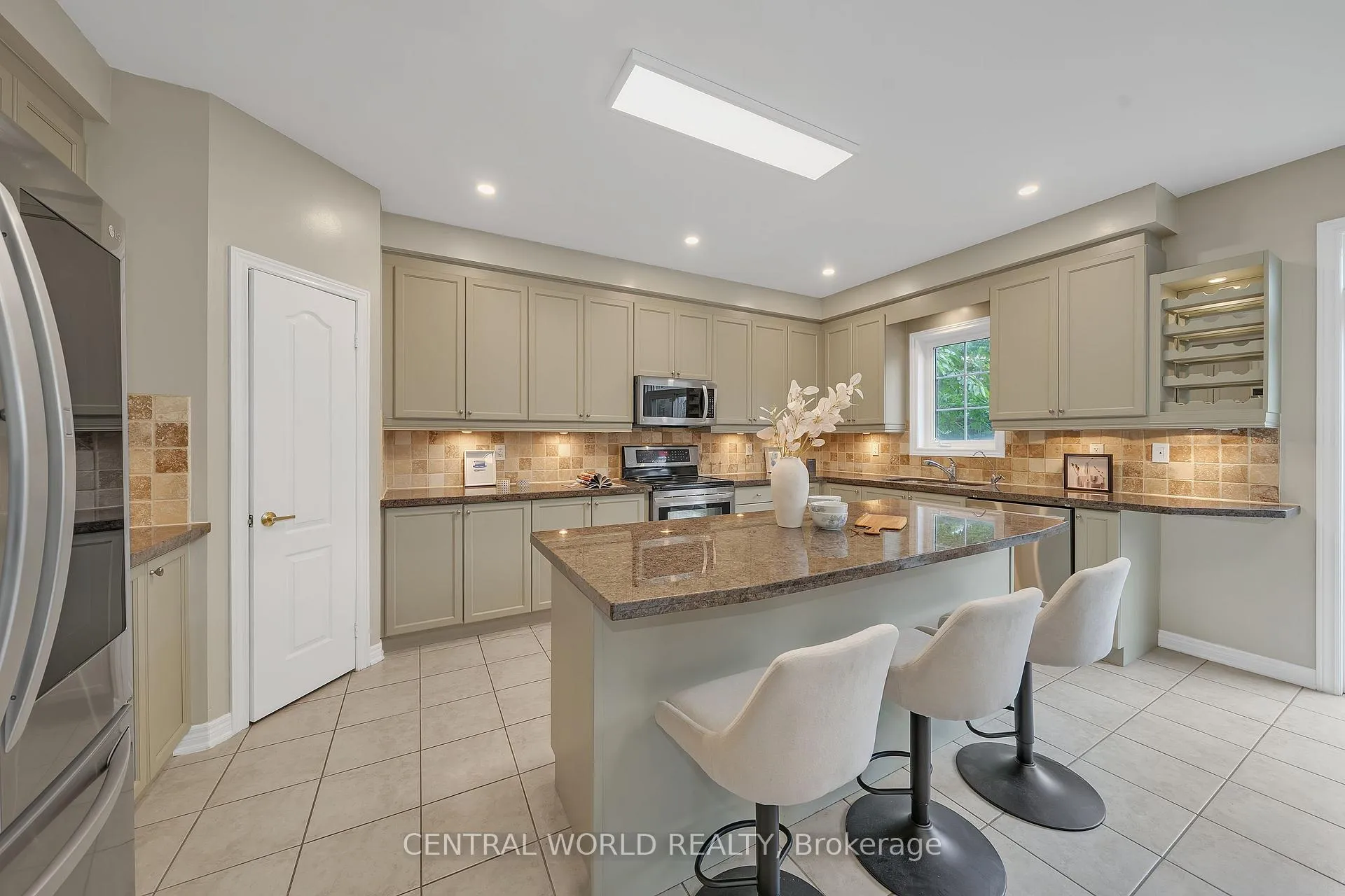 Photo 20 of 49 Stonechurch Crescent, Markham, Box Grove — HOMEH
