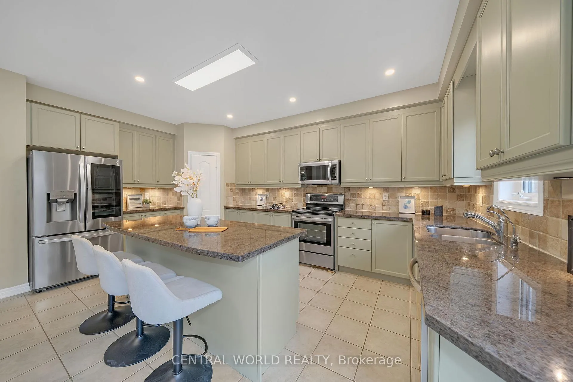 Photo 21 of 49 Stonechurch Crescent, Markham, Box Grove — HOMEH