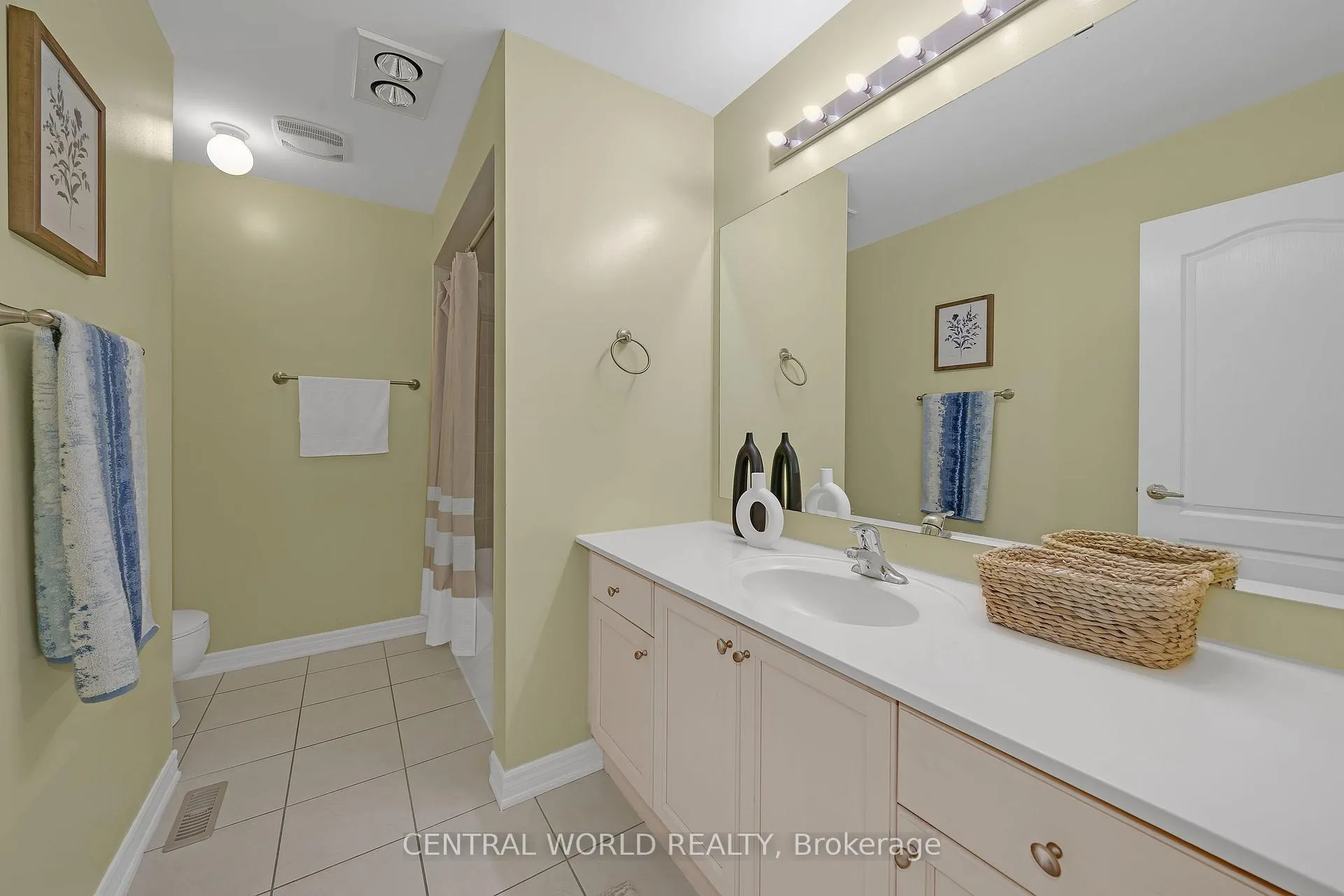 Photo 34 of 49 Stonechurch Crescent, Markham, Box Grove — HOMEH