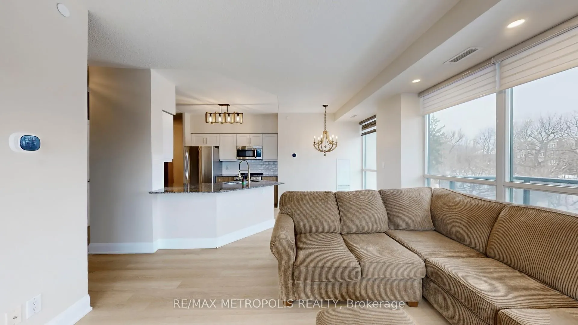Photo 10 of Unit 318, 4700 Highway 7, Vaughan, East Woodbridge — HOMEH