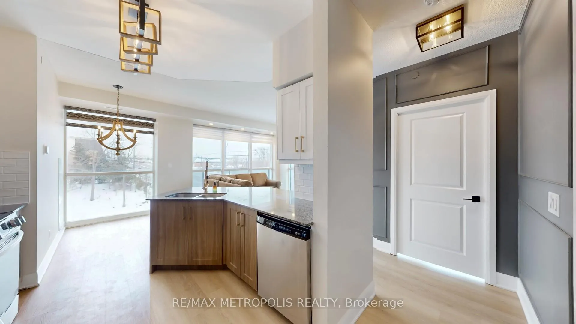 Photo 14 of Unit 318, 4700 Highway 7, Vaughan, East Woodbridge — HOMEH