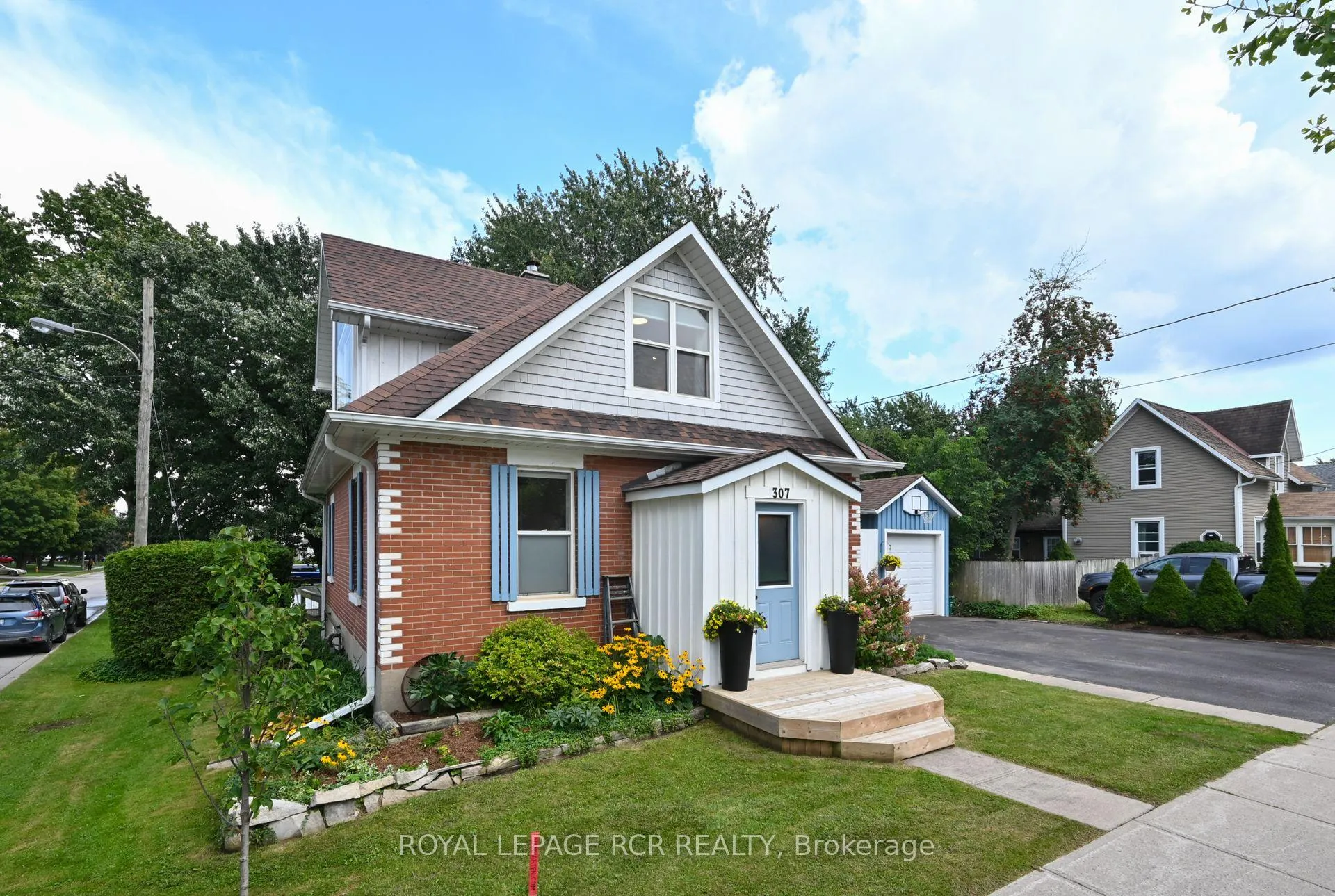 Photo 2 of 307 Victoria Street, Shelburne — HOMEH