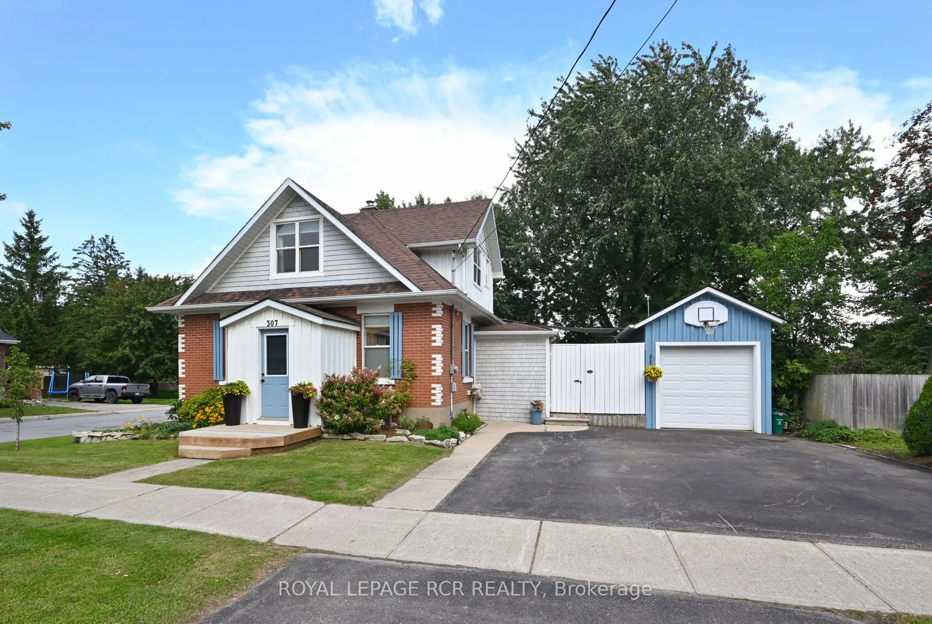 Photo 3 of 307 Victoria Street, Shelburne — HOMEH
