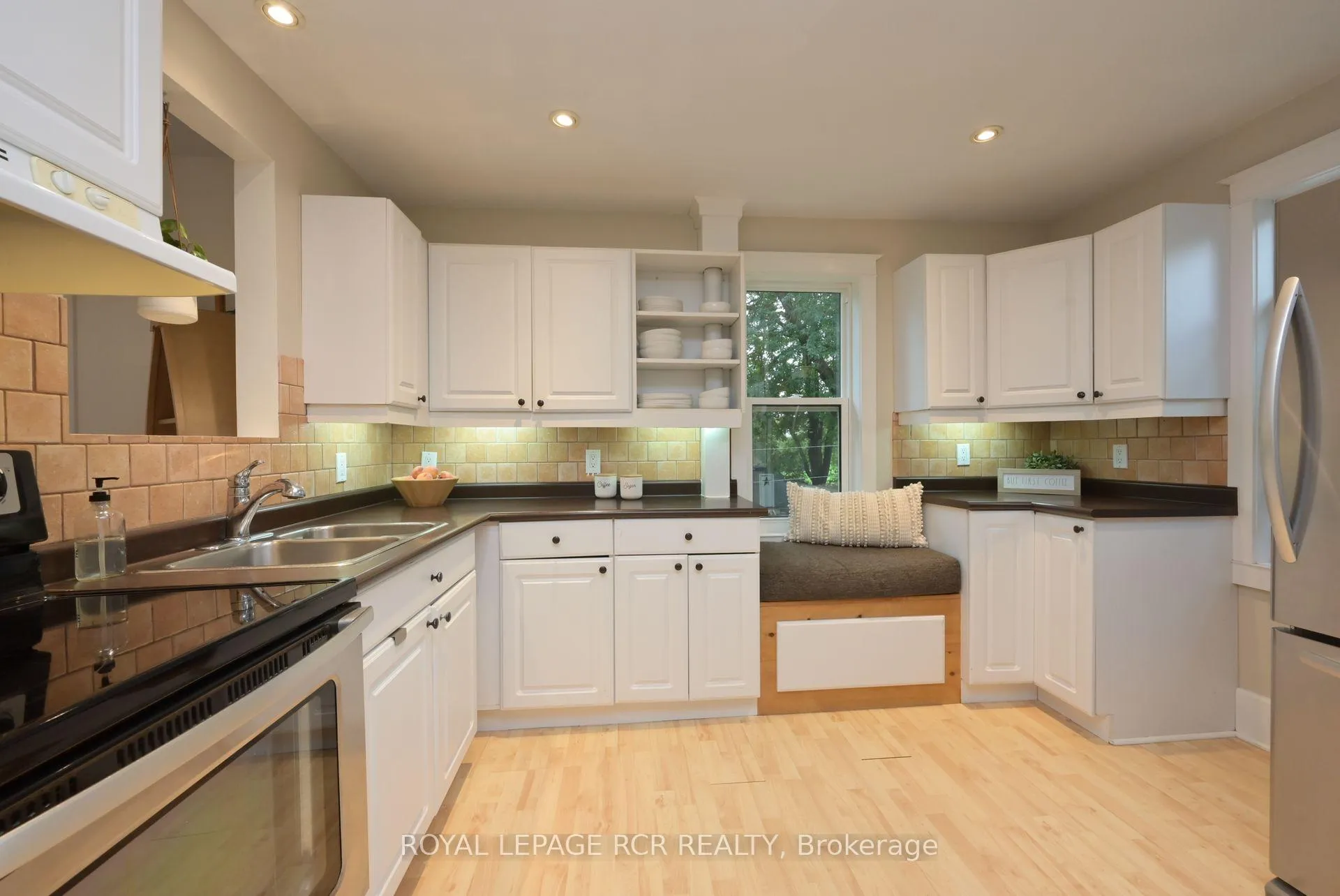 Photo 7 of 307 Victoria Street, Shelburne — HOMEH