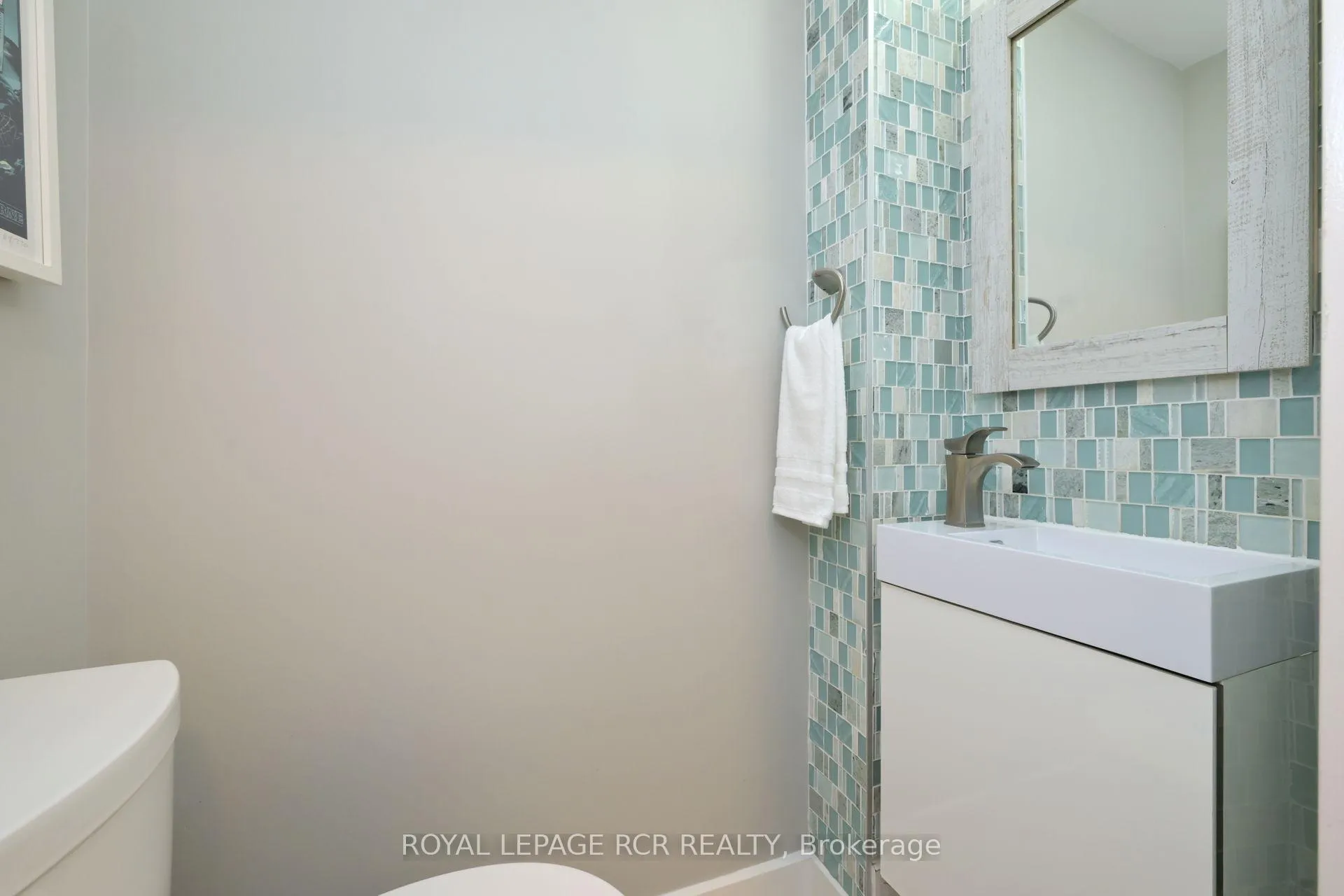 Photo 15 of 307 Victoria Street, Shelburne — HOMEH