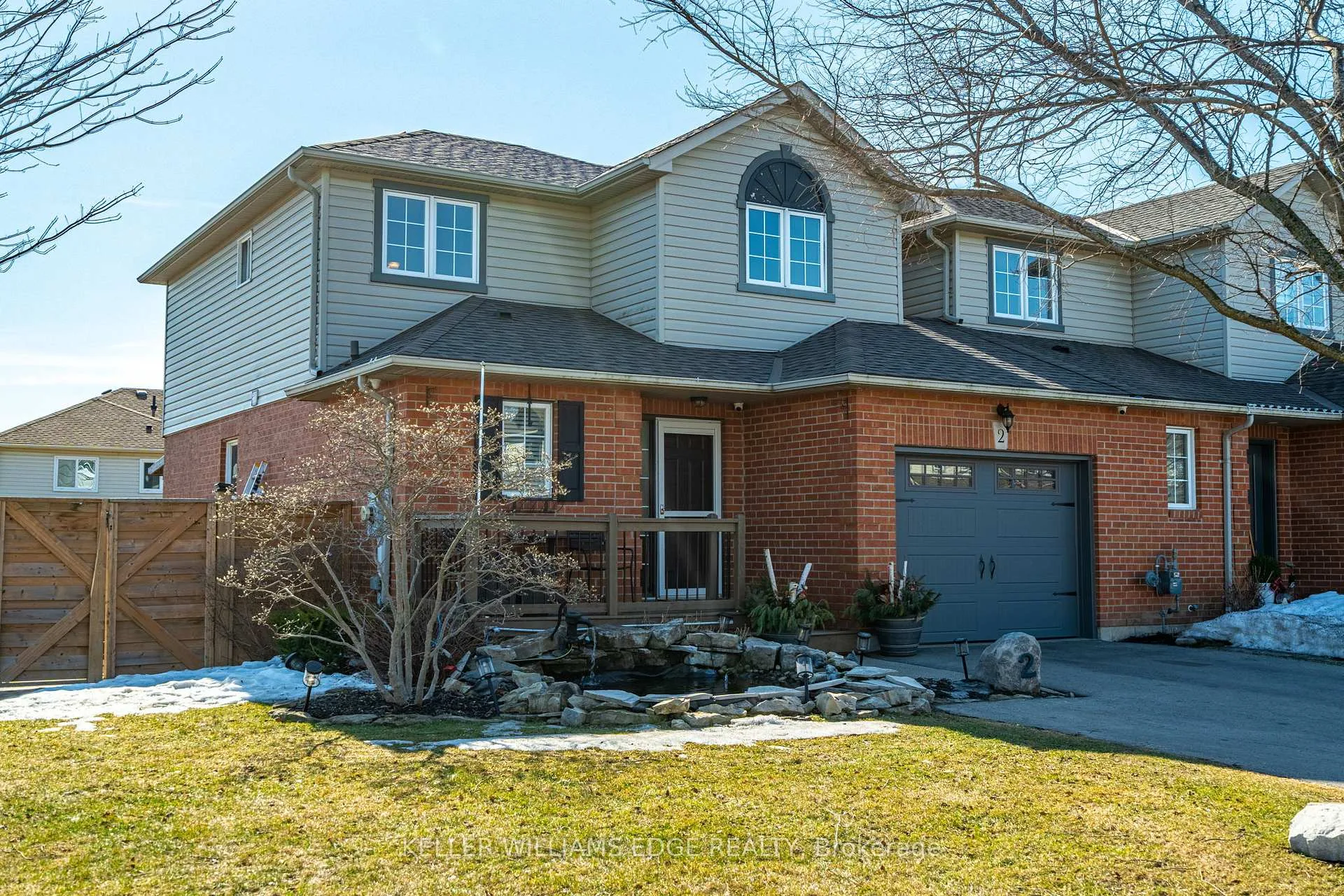 Front of 2 Bronte Court