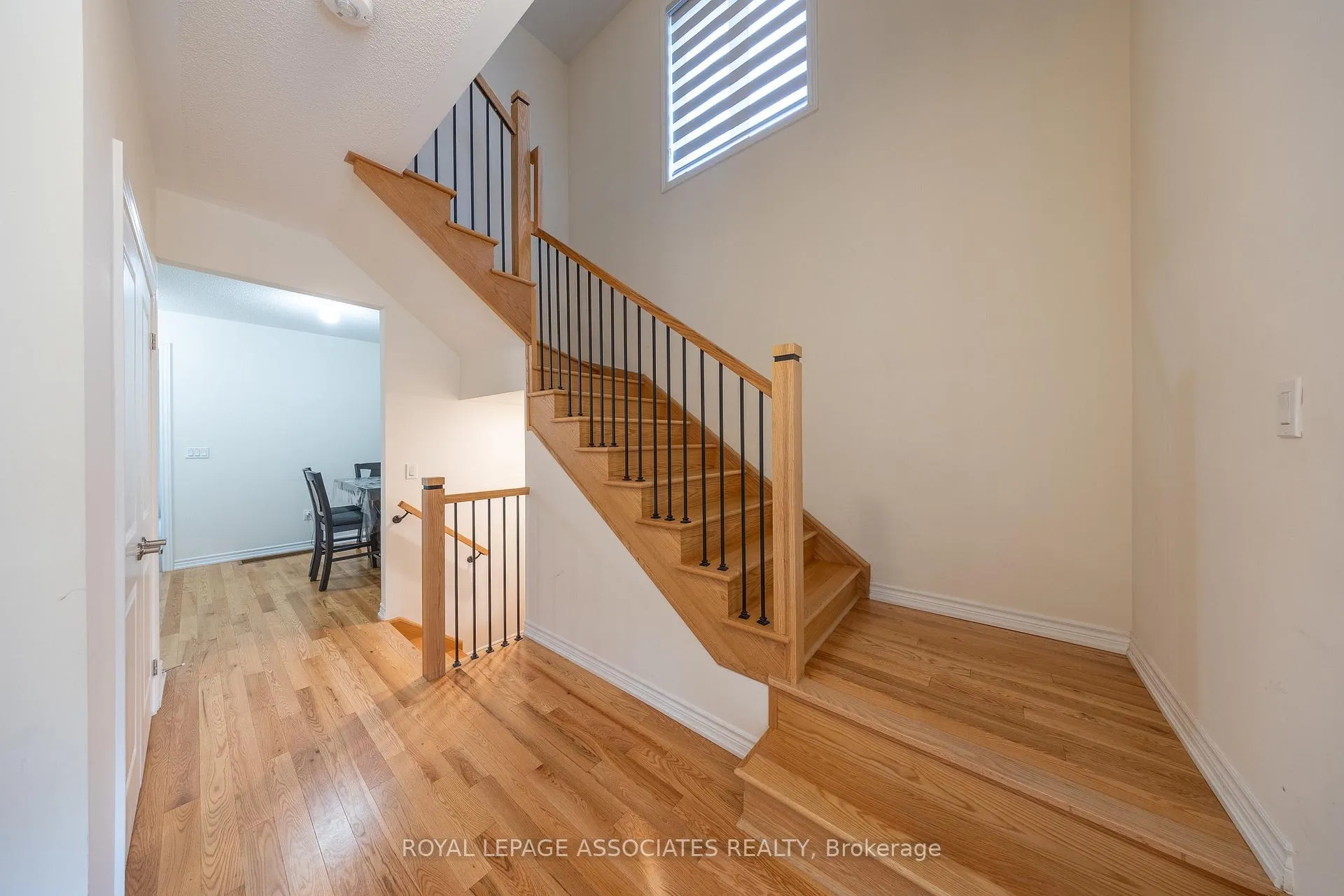 Photo 5 of 2529 Athena Path, Pickering, Rural Pickering — HOMEH