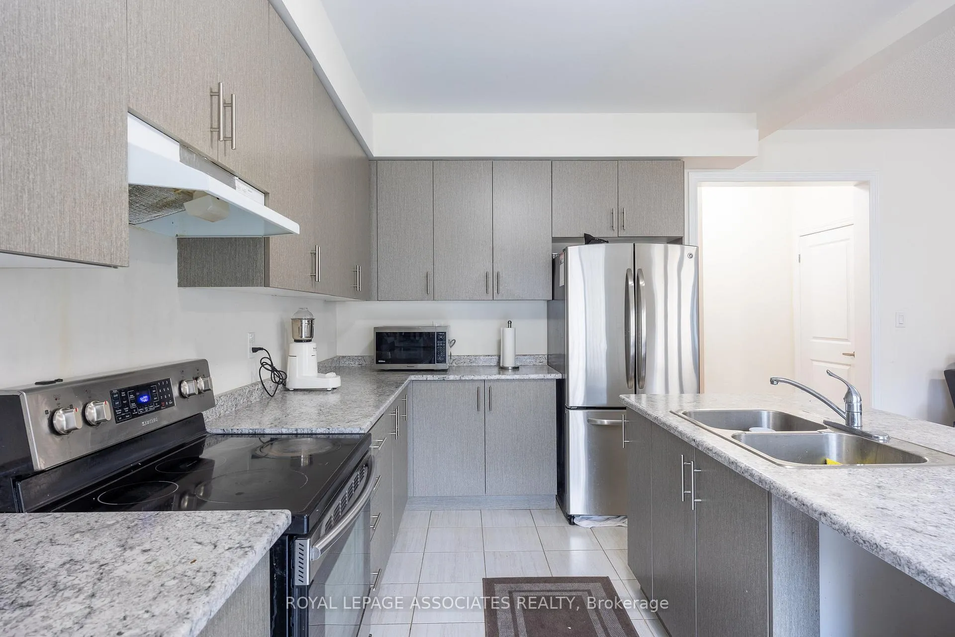 Photo 14 of 2529 Athena Path, Pickering, Rural Pickering — HOMEH