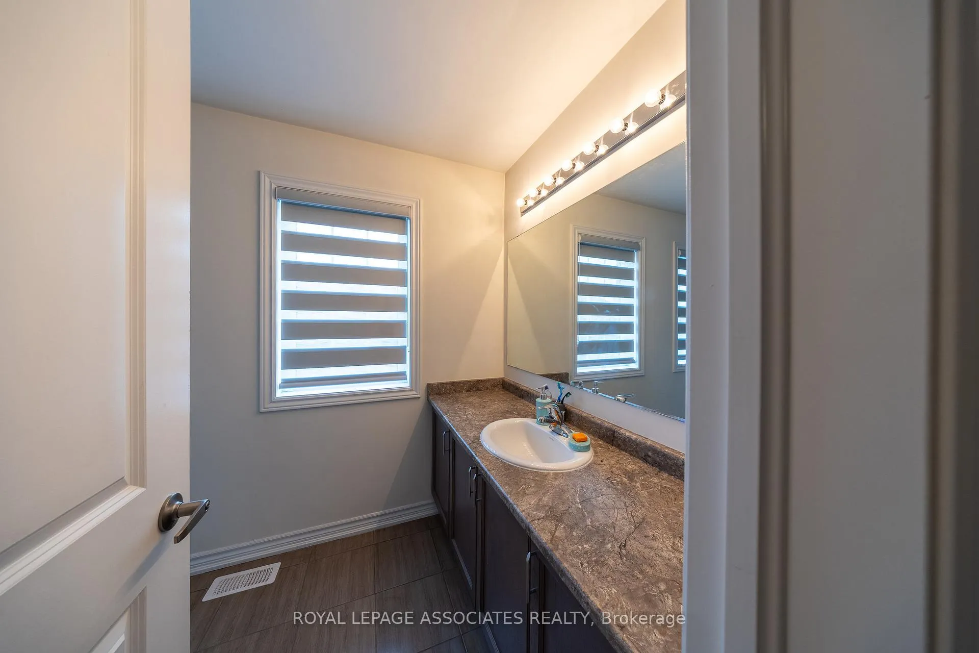Photo 16 of 2529 Athena Path, Pickering, Rural Pickering — HOMEH