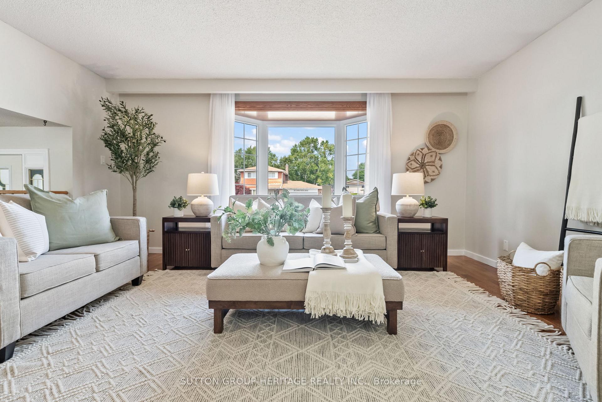 Photo 7 of 25 Carruthers Drive, Clarington, Bowmanville — HOMEH