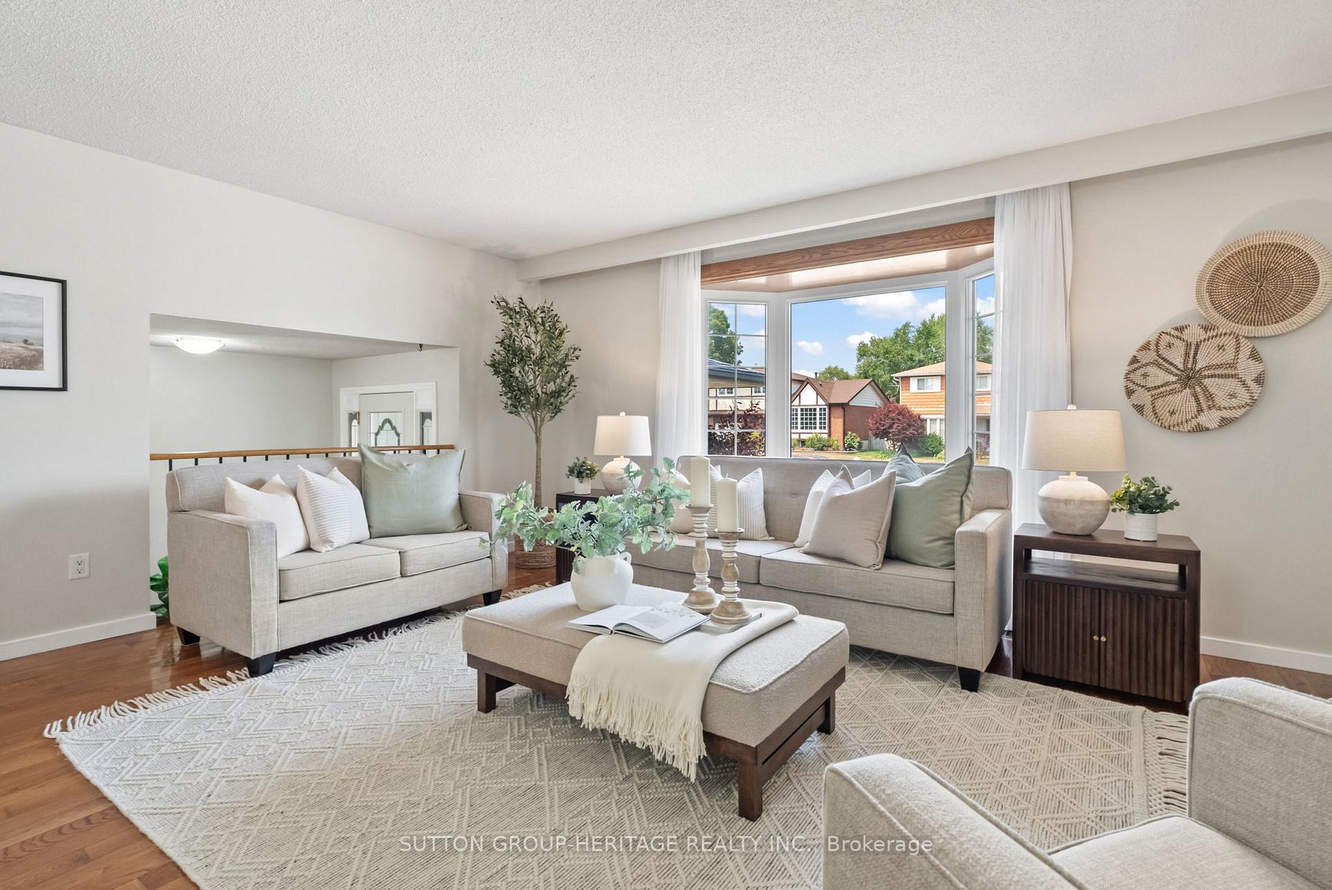 Photo 8 of 25 Carruthers Drive, Clarington, Bowmanville — HOMEH