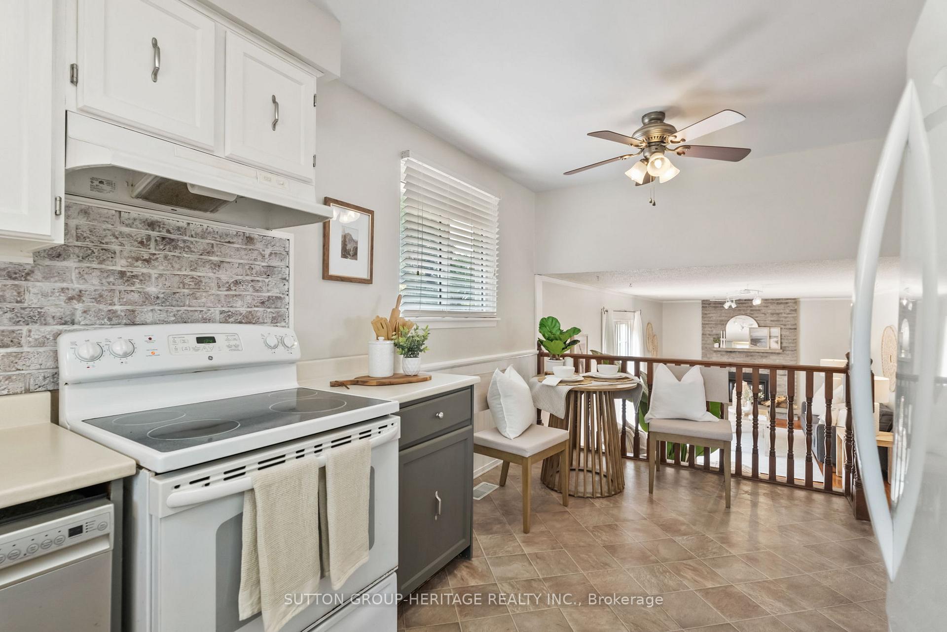 Photo 17 of 25 Carruthers Drive, Clarington, Bowmanville — HOMEH