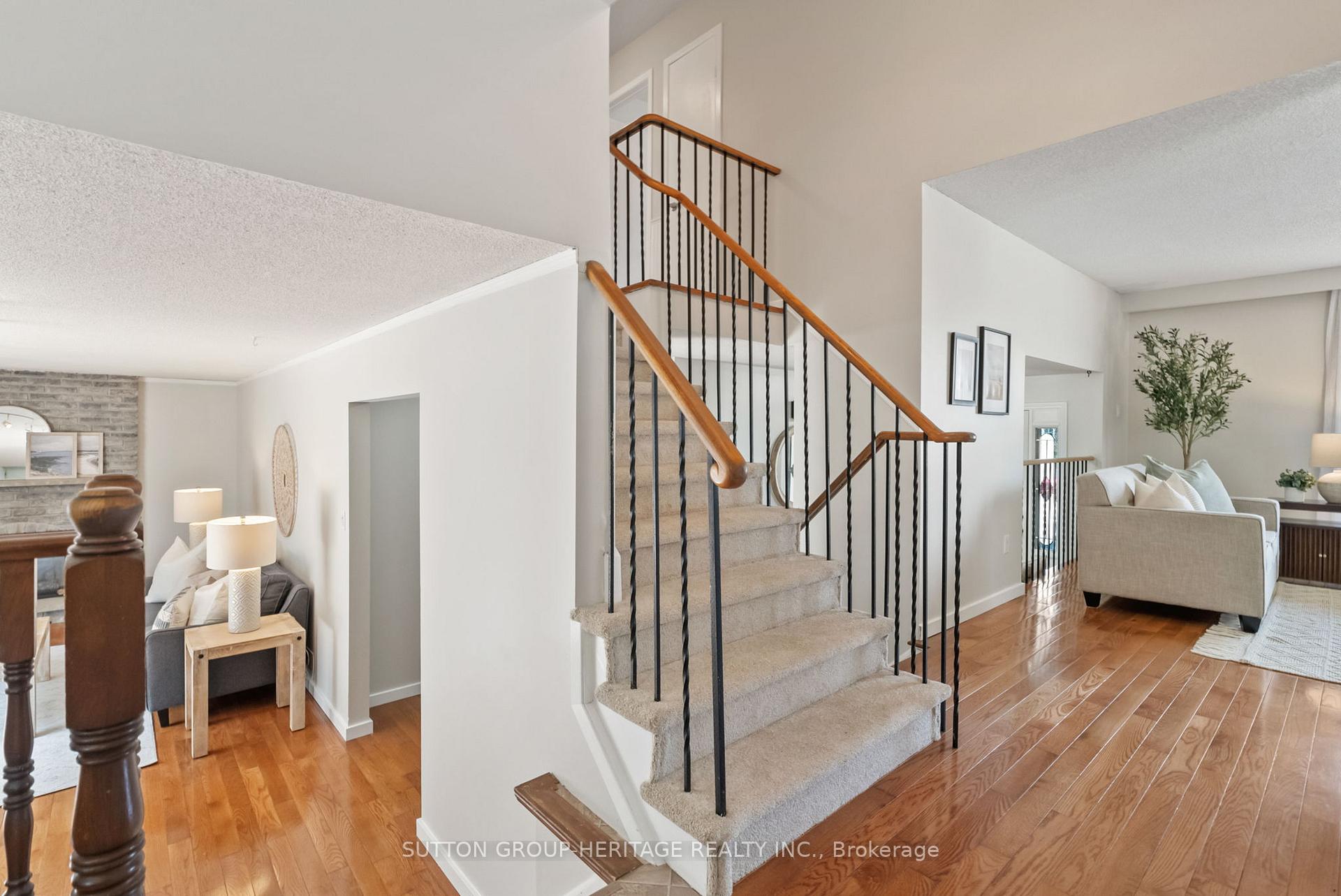 Photo 19 of 25 Carruthers Drive, Clarington, Bowmanville — HOMEH