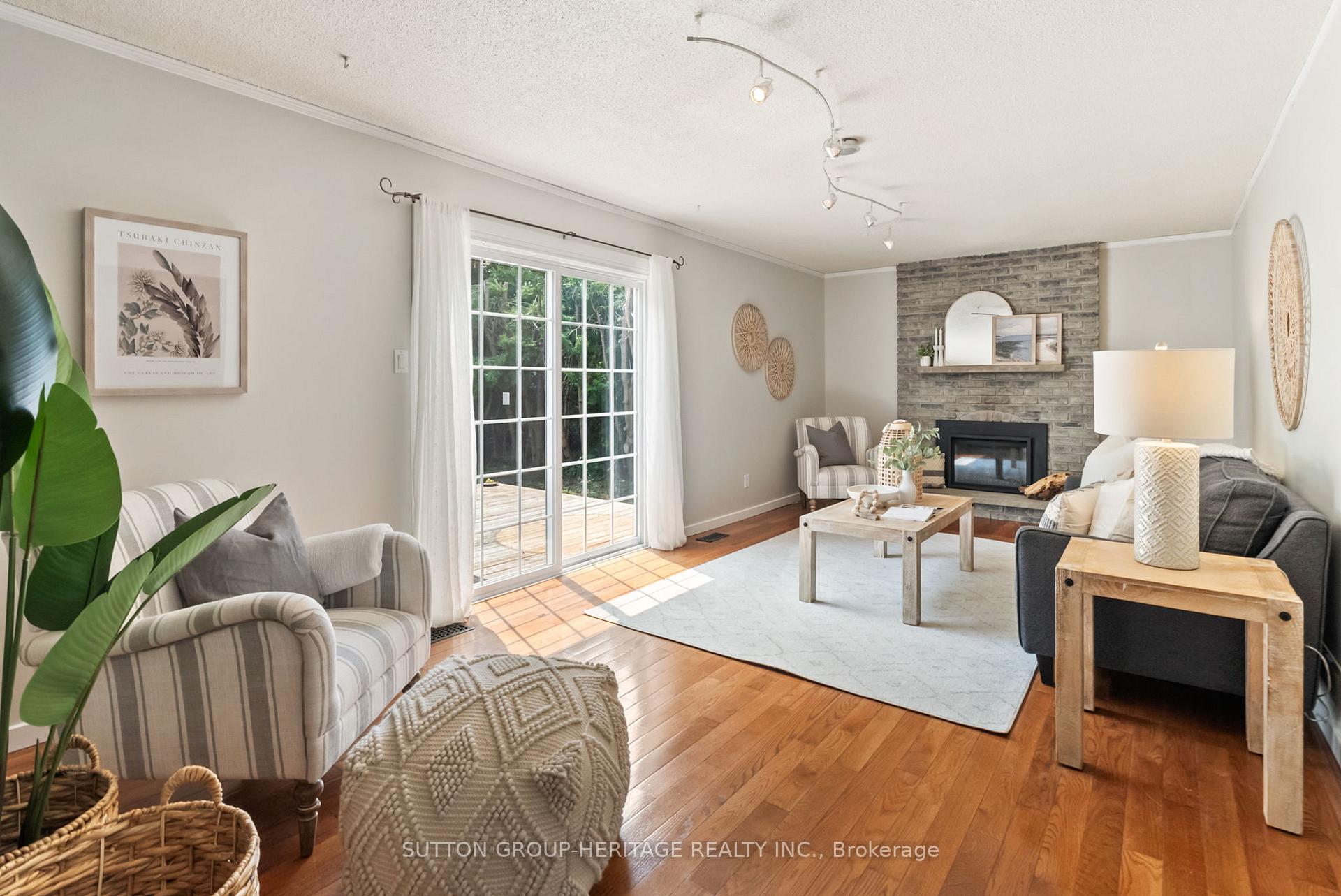 Photo 20 of 25 Carruthers Drive, Clarington, Bowmanville — HOMEH
