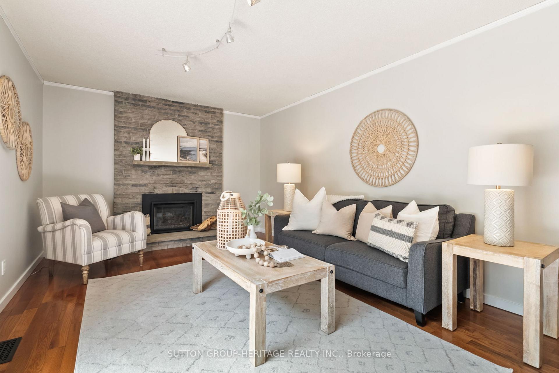 Photo 21 of 25 Carruthers Drive, Clarington, Bowmanville — HOMEH