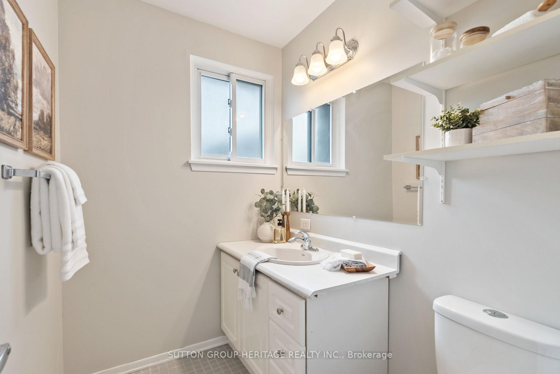 Photo 33 of 25 Carruthers Drive, Clarington, Bowmanville — HOMEH