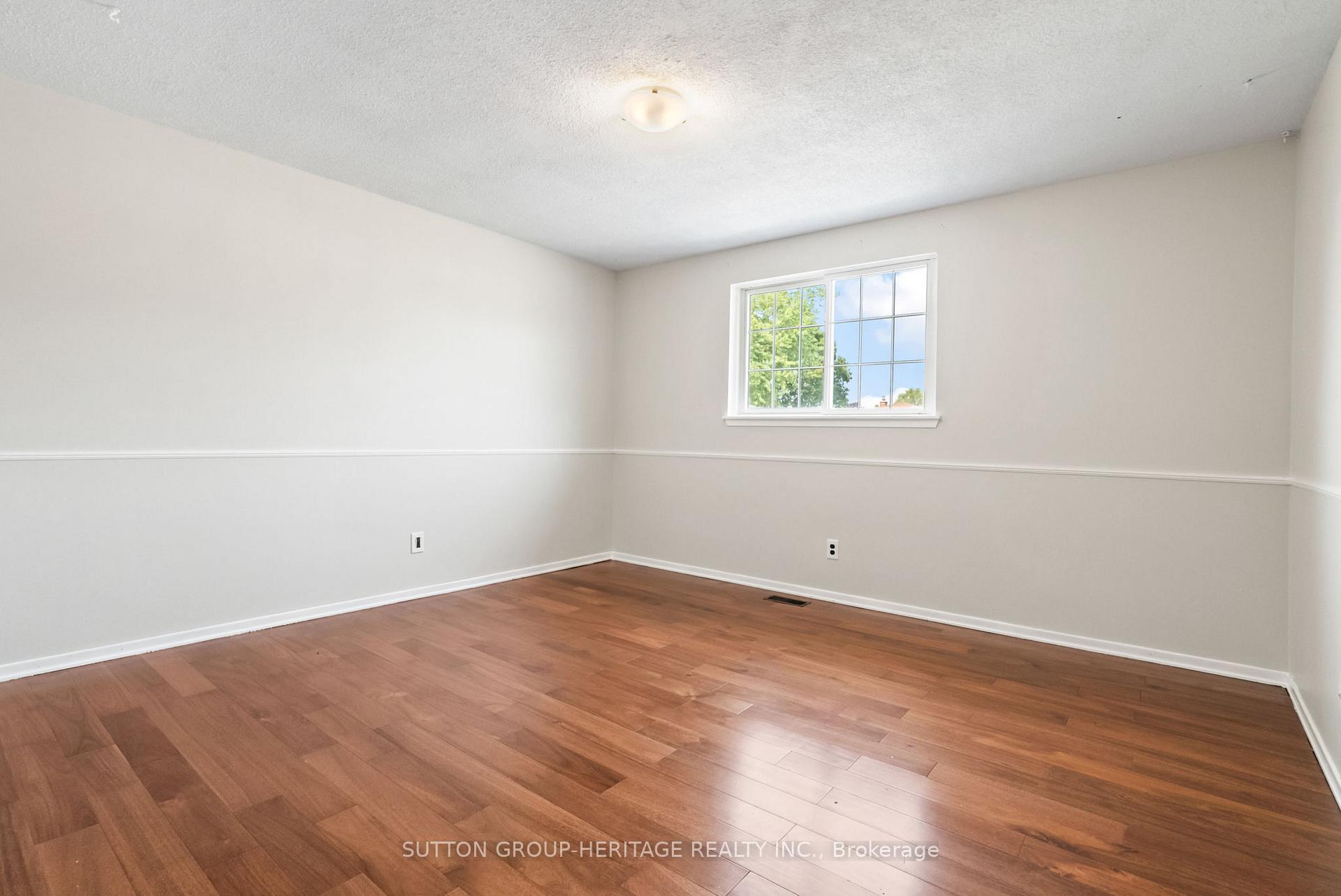 Photo 36 of 25 Carruthers Drive, Clarington, Bowmanville — HOMEH