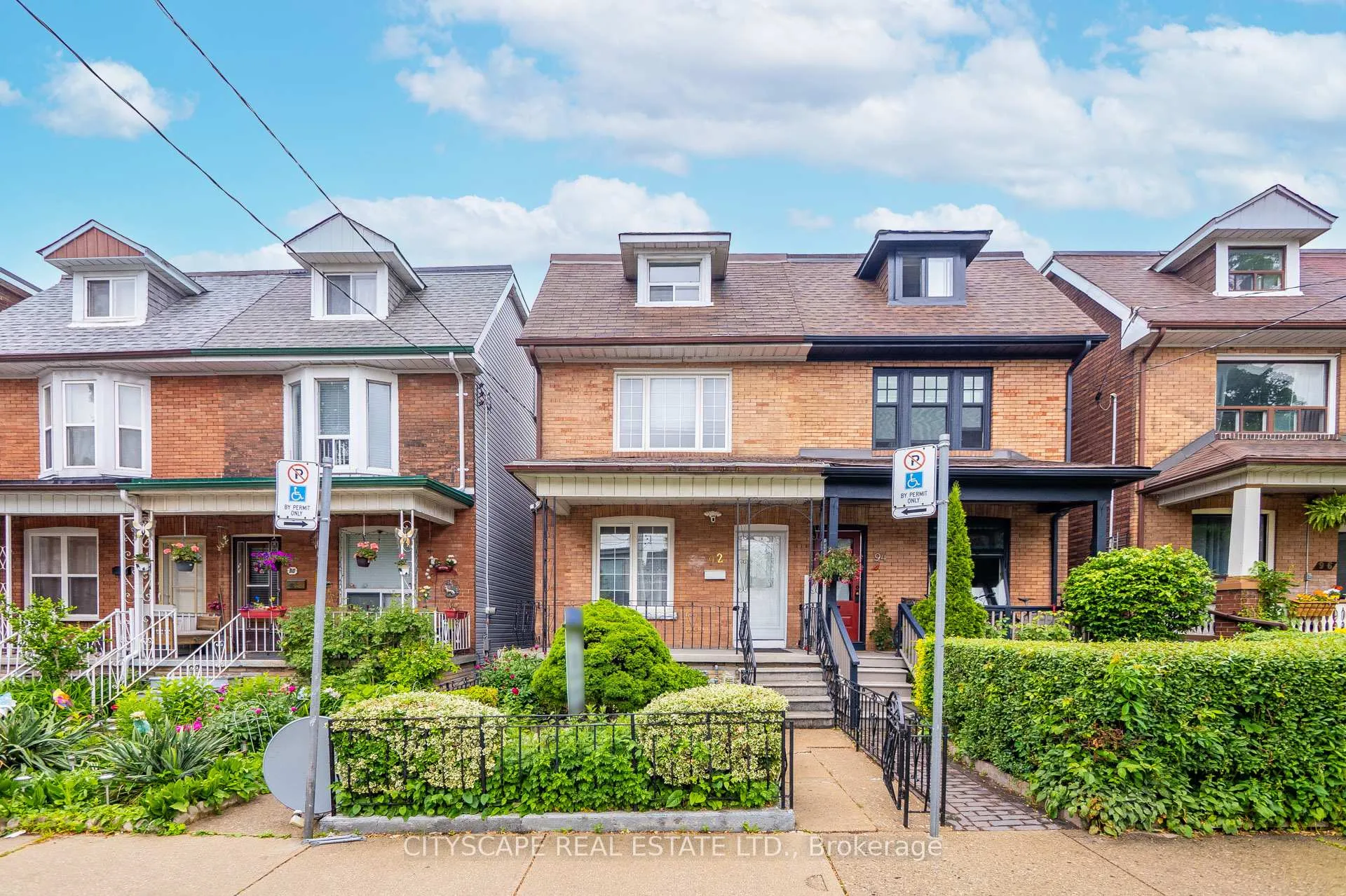 Front of 92 Bellwoods Avenue