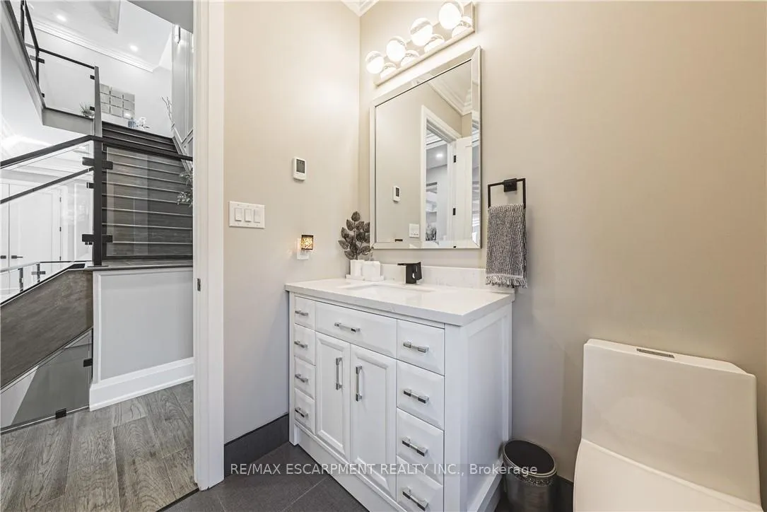 Photo 18 of 8378 Chippewa Road N, Hamilton, Mount Hope — HOMEH
