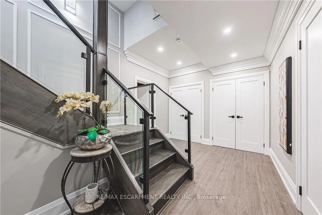 Photo 37 of 8378 Chippewa Road N, Hamilton, Mount Hope — HOMEH