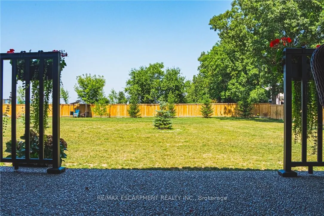 Photo 45 of 8378 Chippewa Road N, Hamilton, Mount Hope — HOMEH