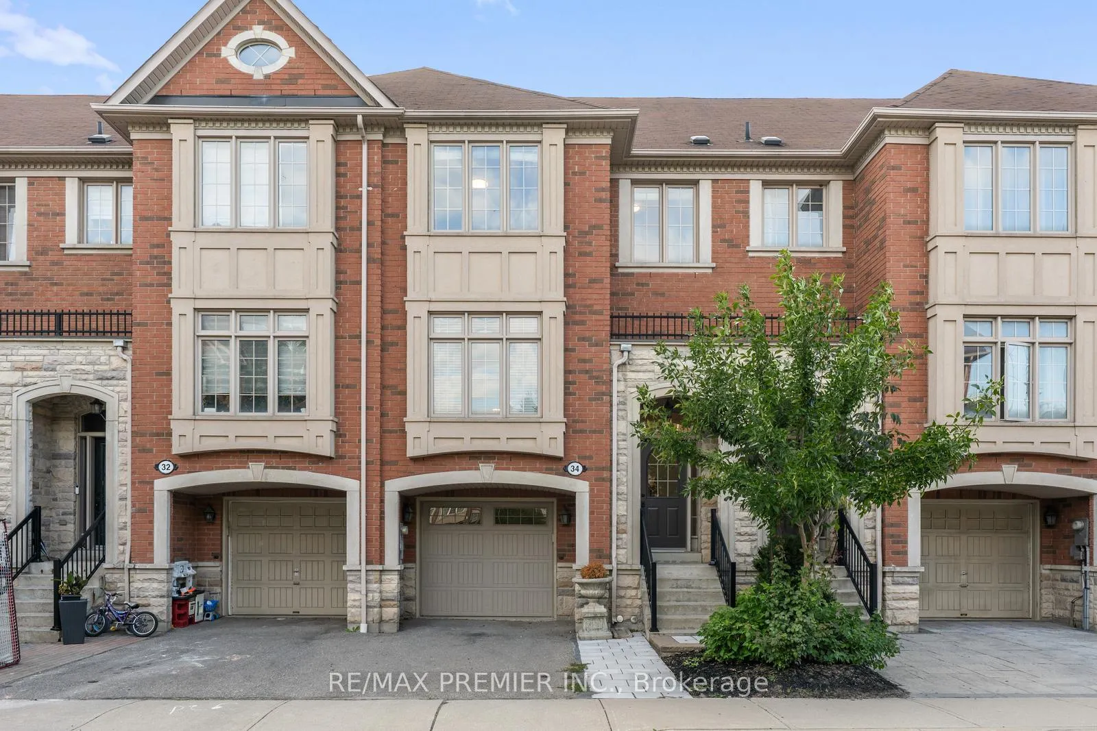 Front of 34 George Bogg Road