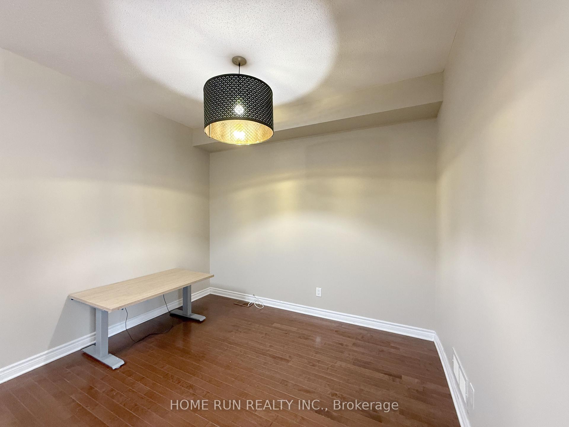 Photo 3 of 924 Cobble Hill Drive, Ottawa, Barrhaven - Cedargrove/Fraserdale — HOMEH