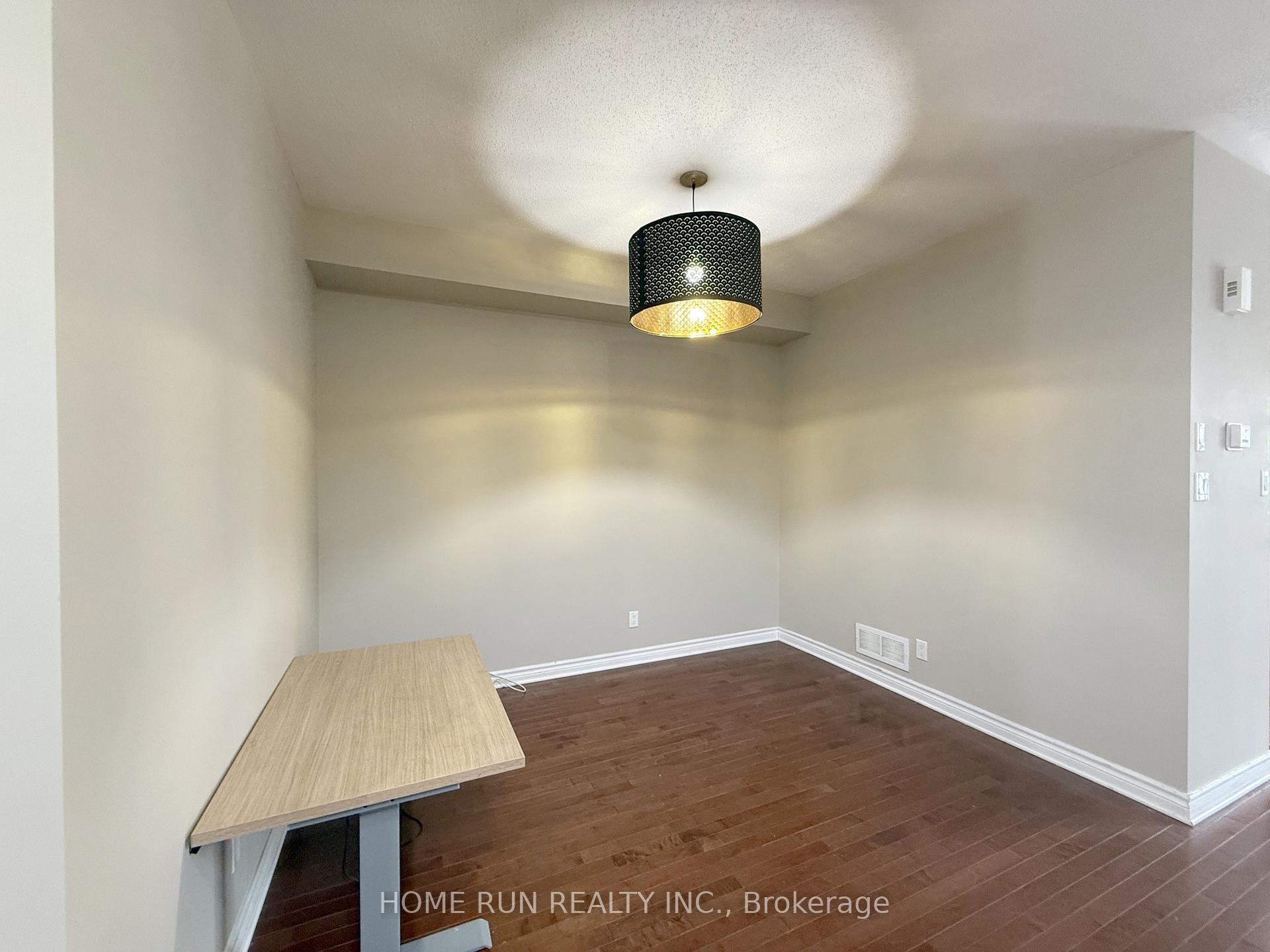 Photo 4 of 924 Cobble Hill Drive, Ottawa, Barrhaven - Cedargrove/Fraserdale — HOMEH
