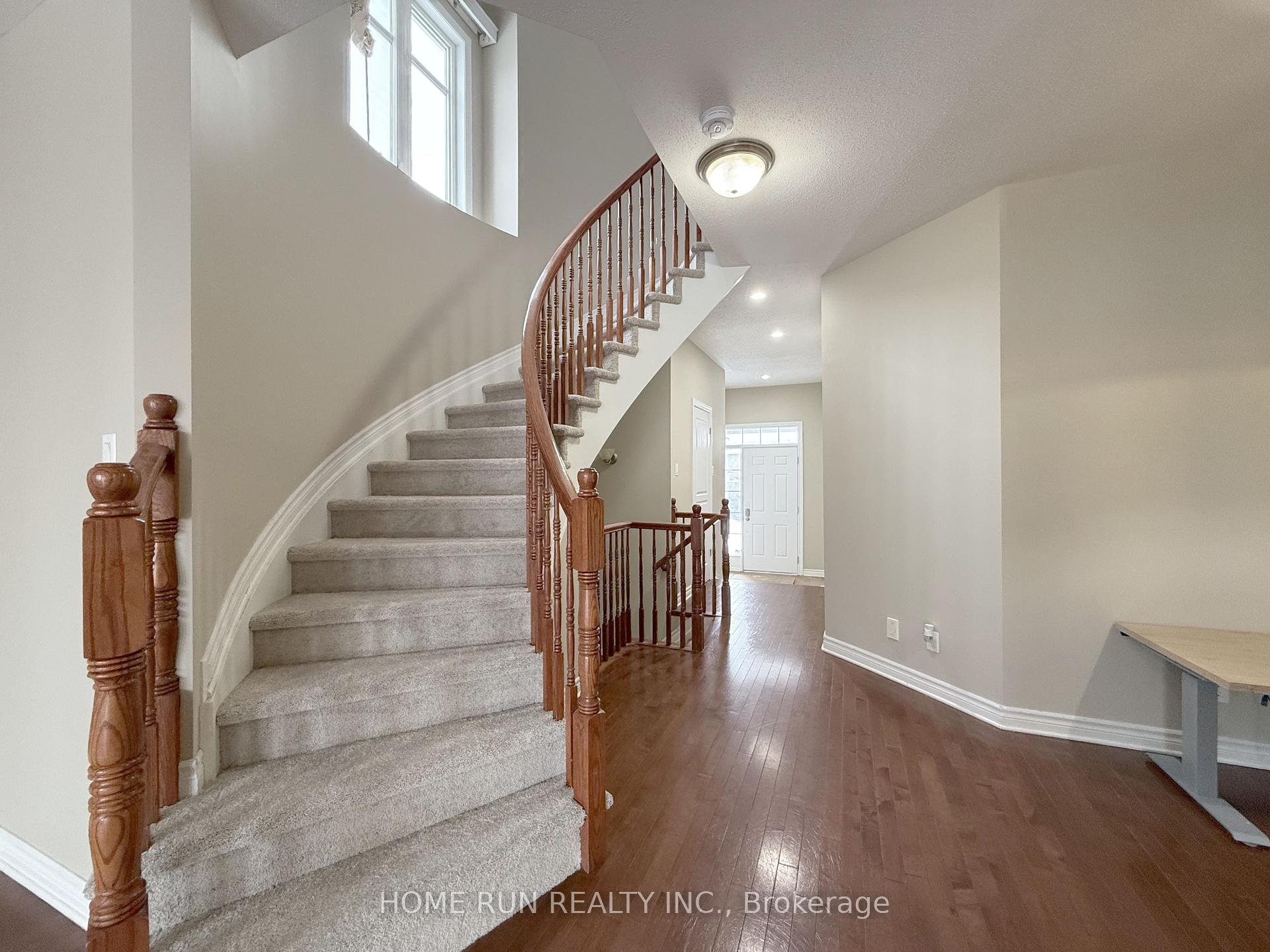 Photo 14 of 924 Cobble Hill Drive, Ottawa, Barrhaven - Cedargrove/Fraserdale — HOMEH