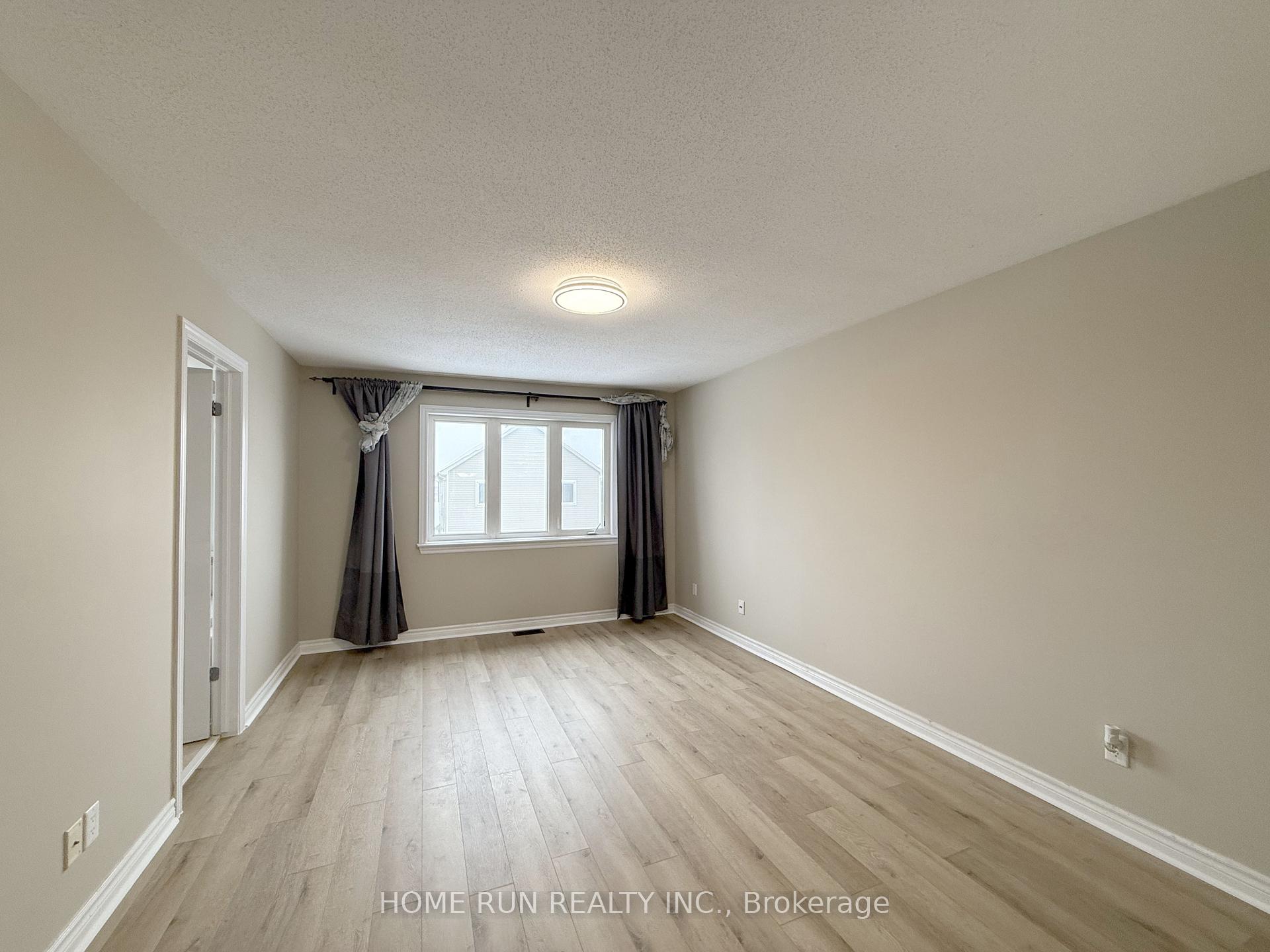 Photo 16 of 924 Cobble Hill Drive, Ottawa, Barrhaven - Cedargrove/Fraserdale — HOMEH