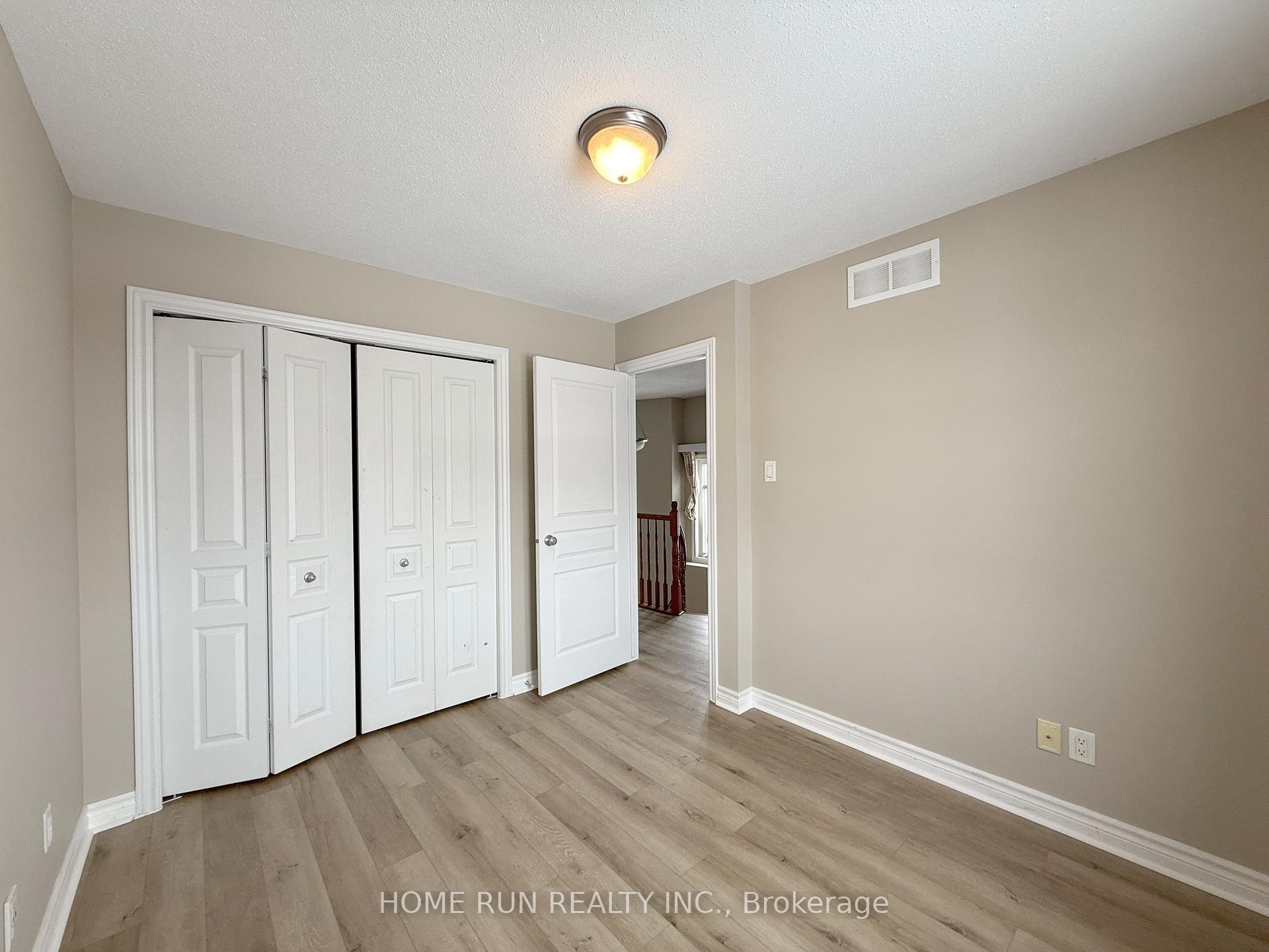 Photo 21 of 924 Cobble Hill Drive, Ottawa, Barrhaven - Cedargrove/Fraserdale — HOMEH