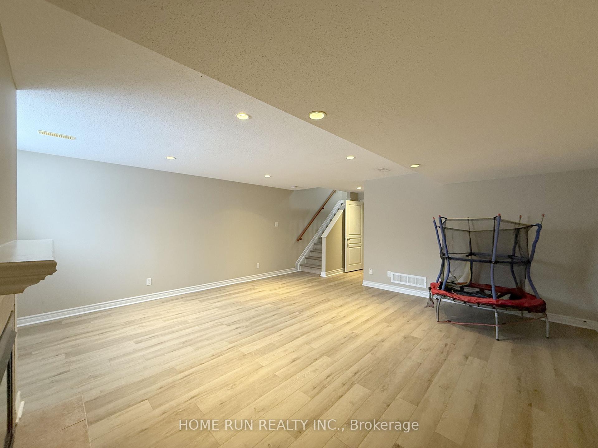 Photo 26 of 924 Cobble Hill Drive, Ottawa, Barrhaven - Cedargrove/Fraserdale — HOMEH