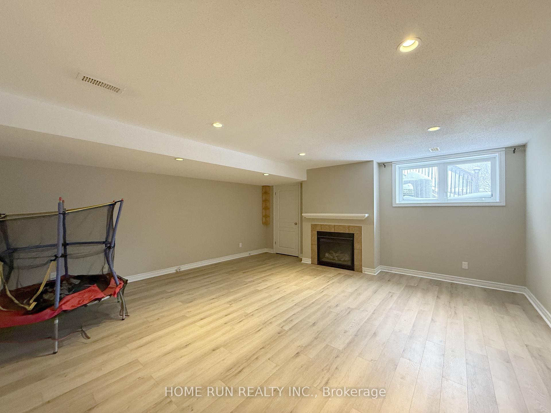 Photo 27 of 924 Cobble Hill Drive, Ottawa, Barrhaven - Cedargrove/Fraserdale — HOMEH