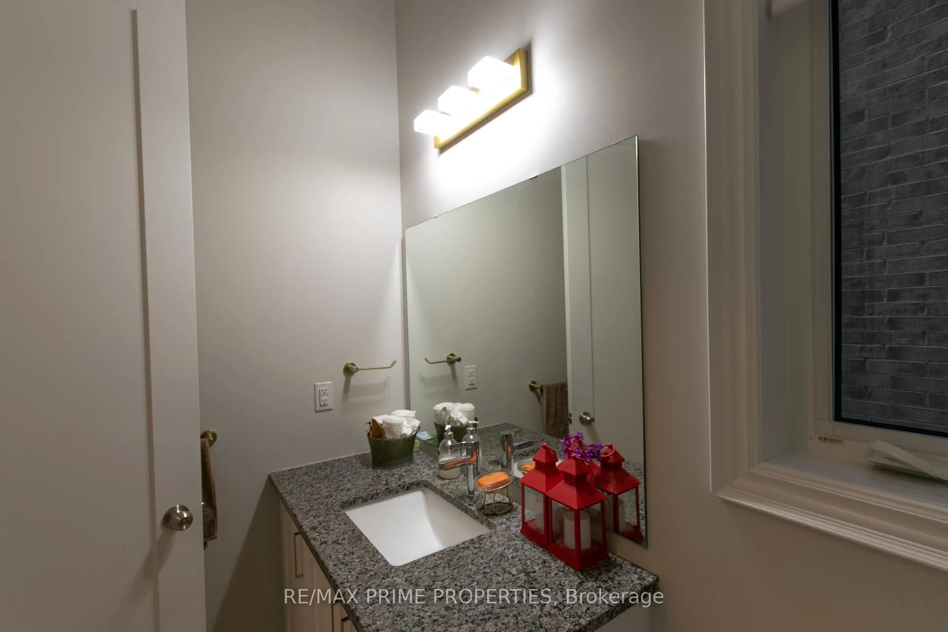 Photo 11 of 65 Redmond Crescent, Springwater, Centre Vespra — HOMEH