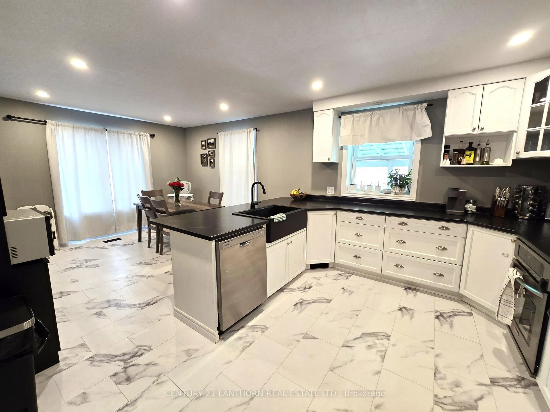 Photo 10 of 28 Gore Street, Stirling-Rawdon, Stirling Ward — HOMEH