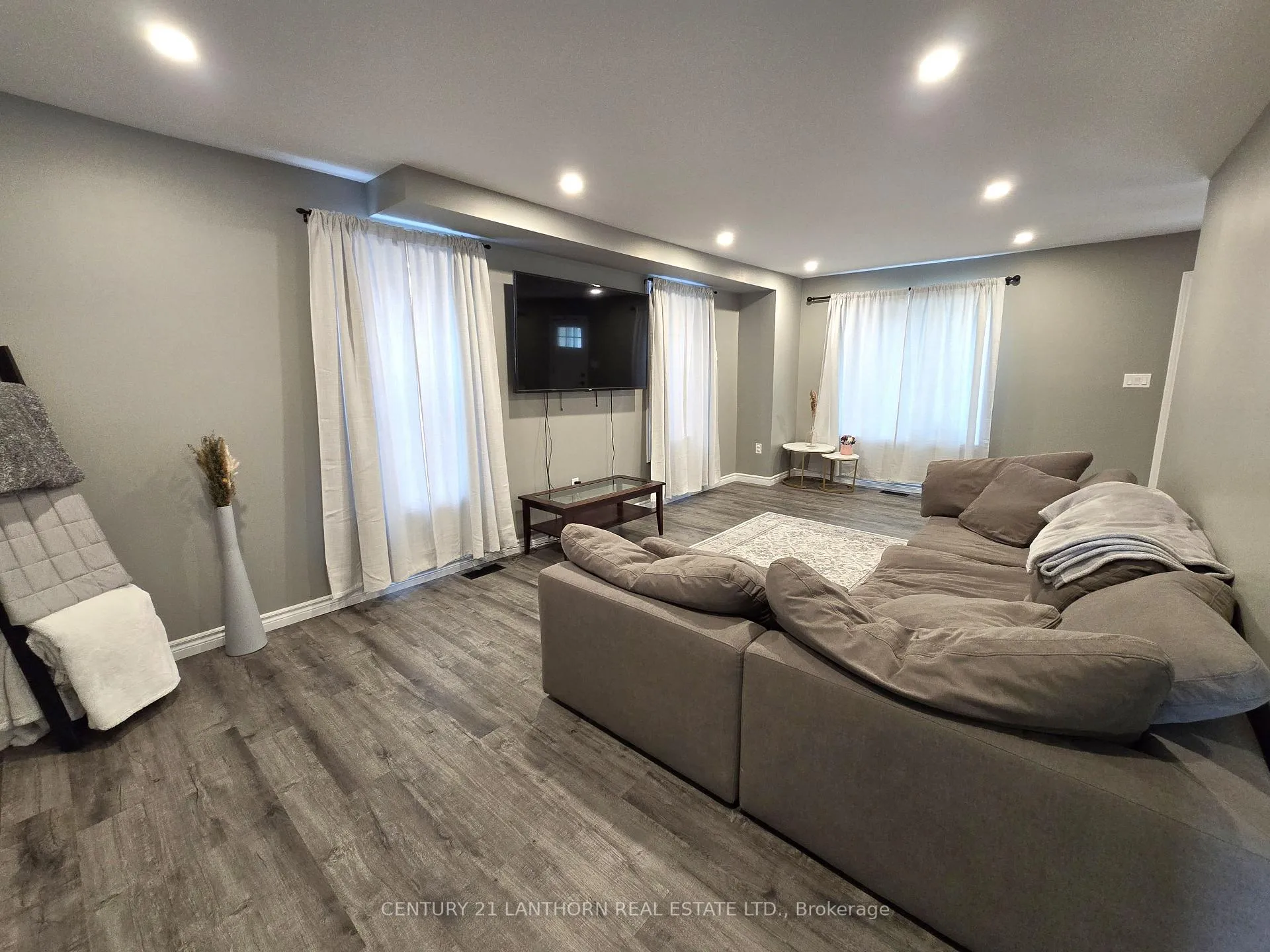 Photo 13 of 28 Gore Street, Stirling-Rawdon, Stirling Ward — HOMEH