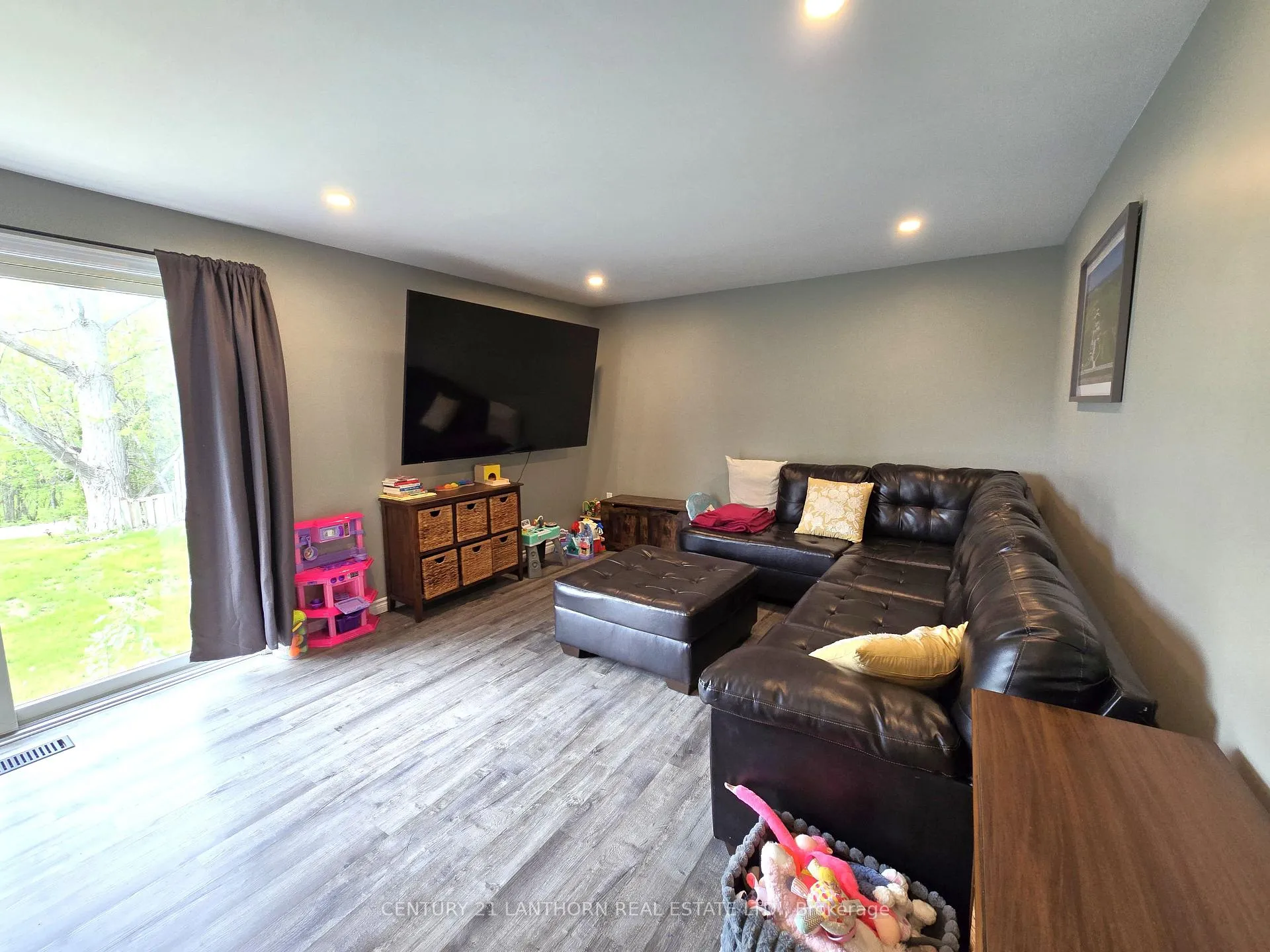 Photo 23 of 28 Gore Street, Stirling-Rawdon, Stirling Ward — HOMEH