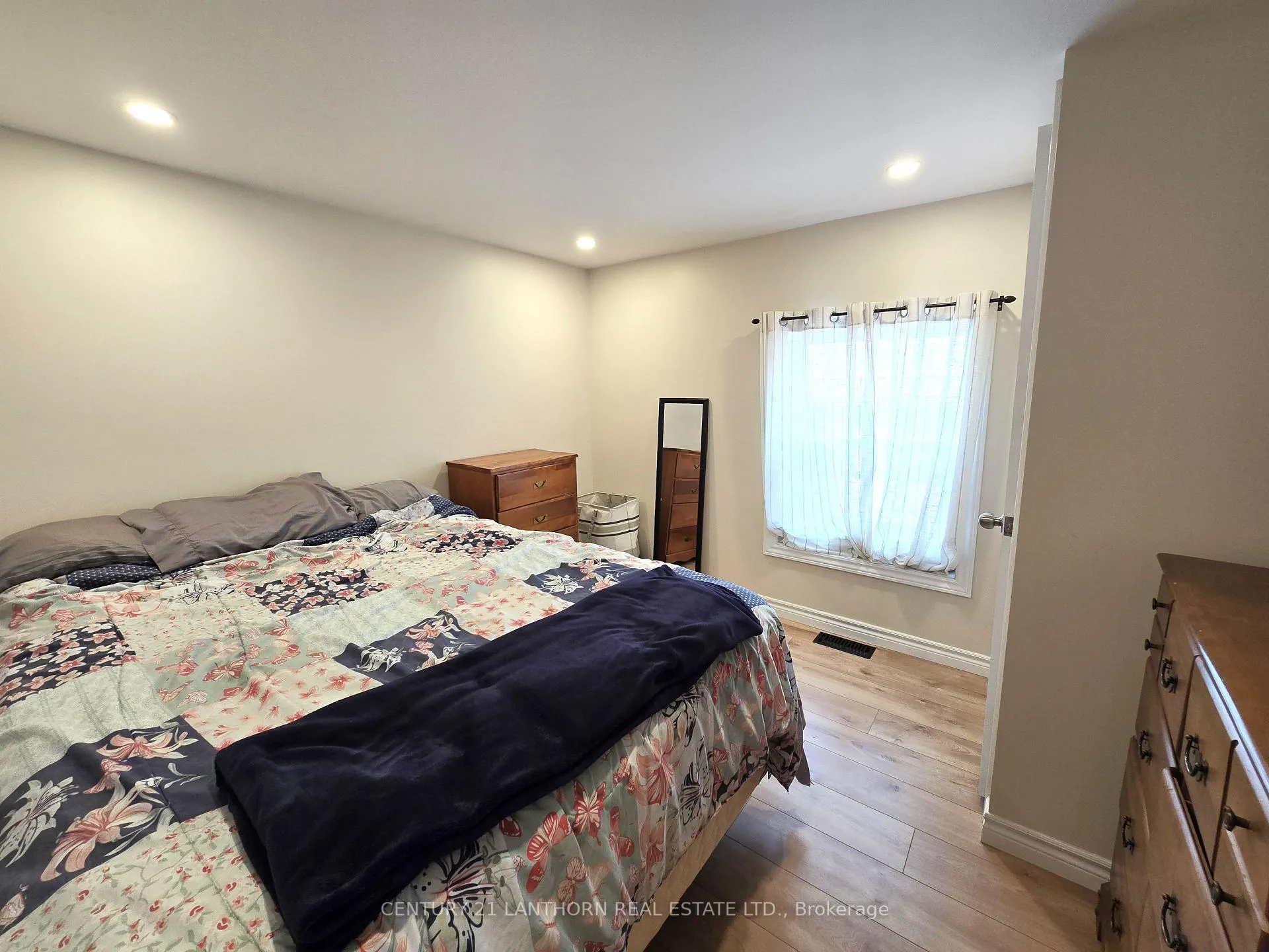 Photo 31 of 28 Gore Street, Stirling-Rawdon, Stirling Ward — HOMEH
