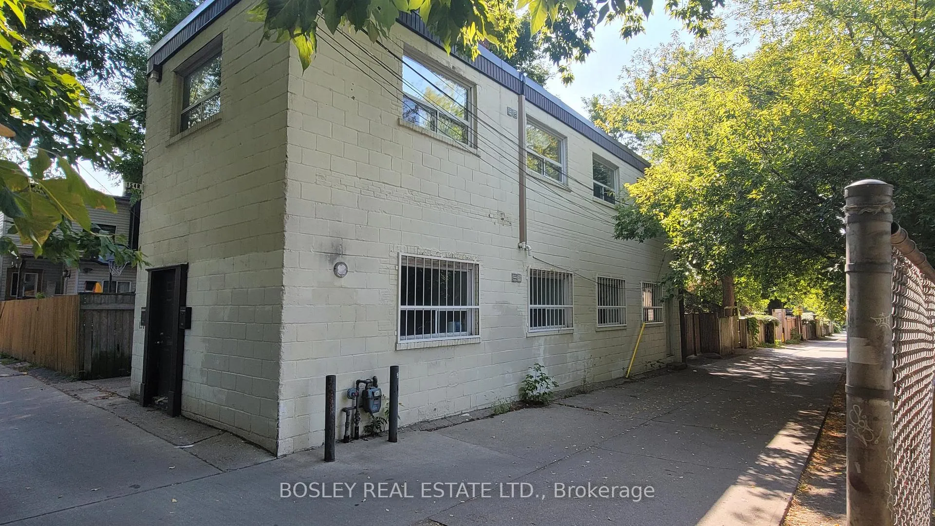 Photo 2 of Unit upper, 154 R Galt Ave, Toronto, South Riverdale — HOMEH